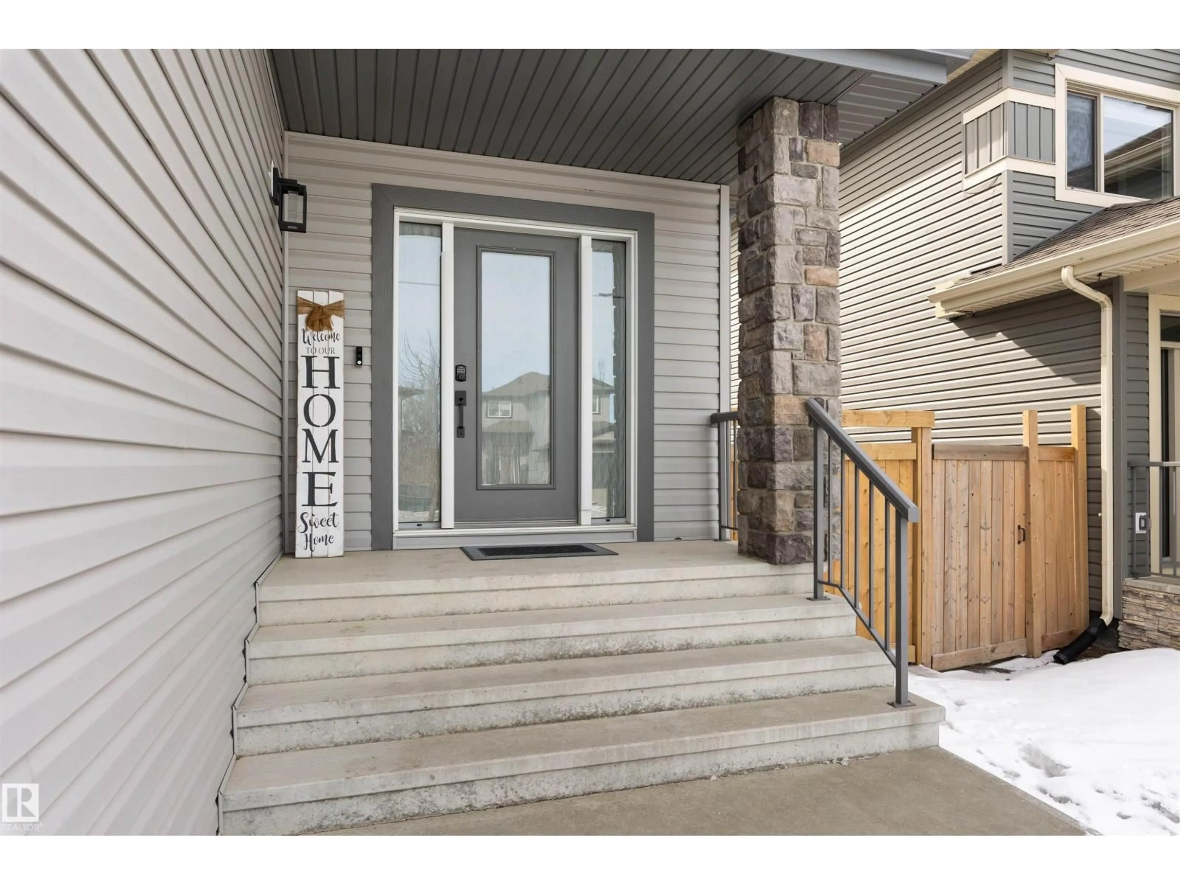Indoor entryway for 34 NAULT CR, St. Albert Alberta T8N4H9