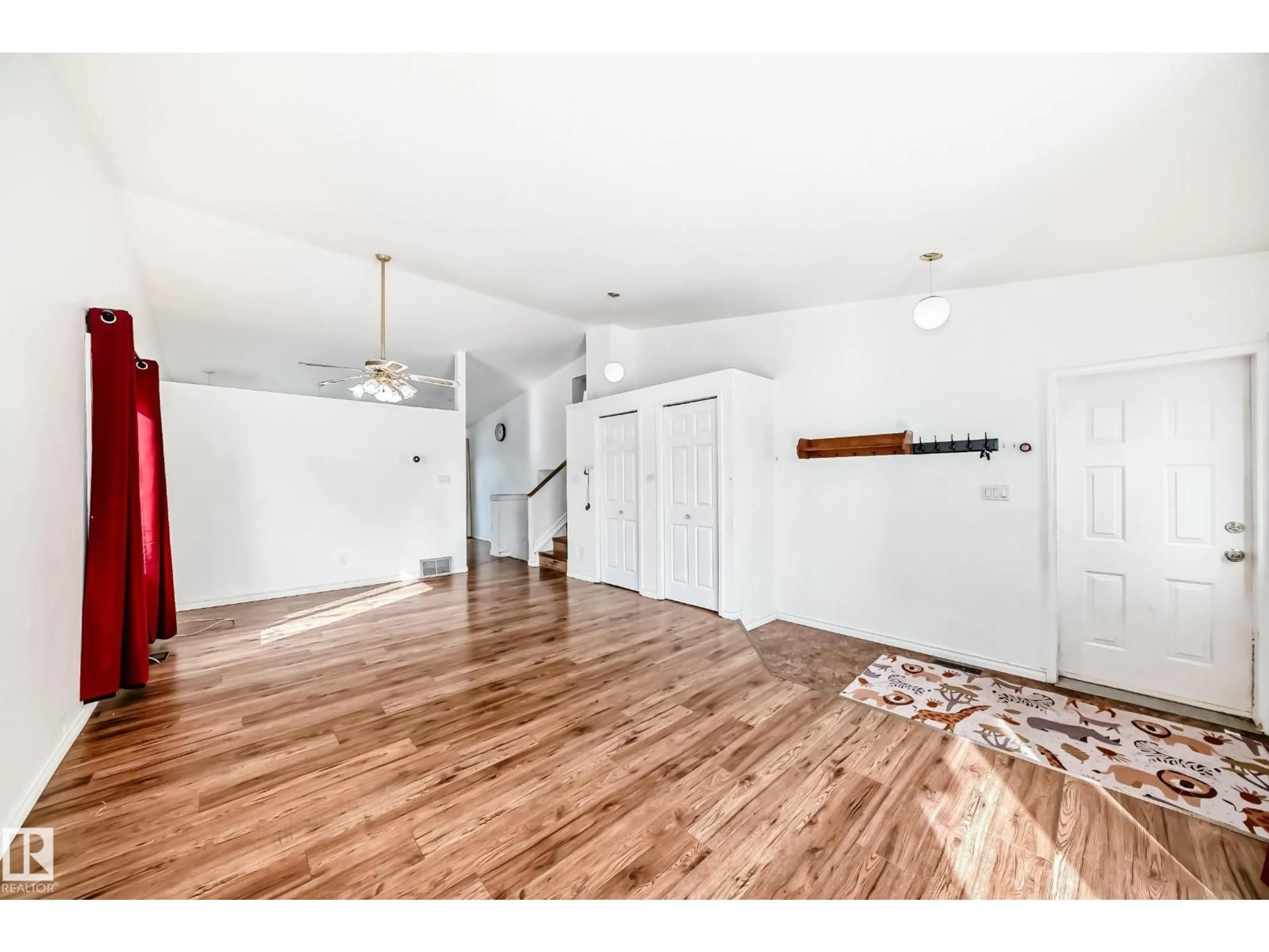 Unknown for 1832 42 ST, Edmonton Alberta T6L3H5