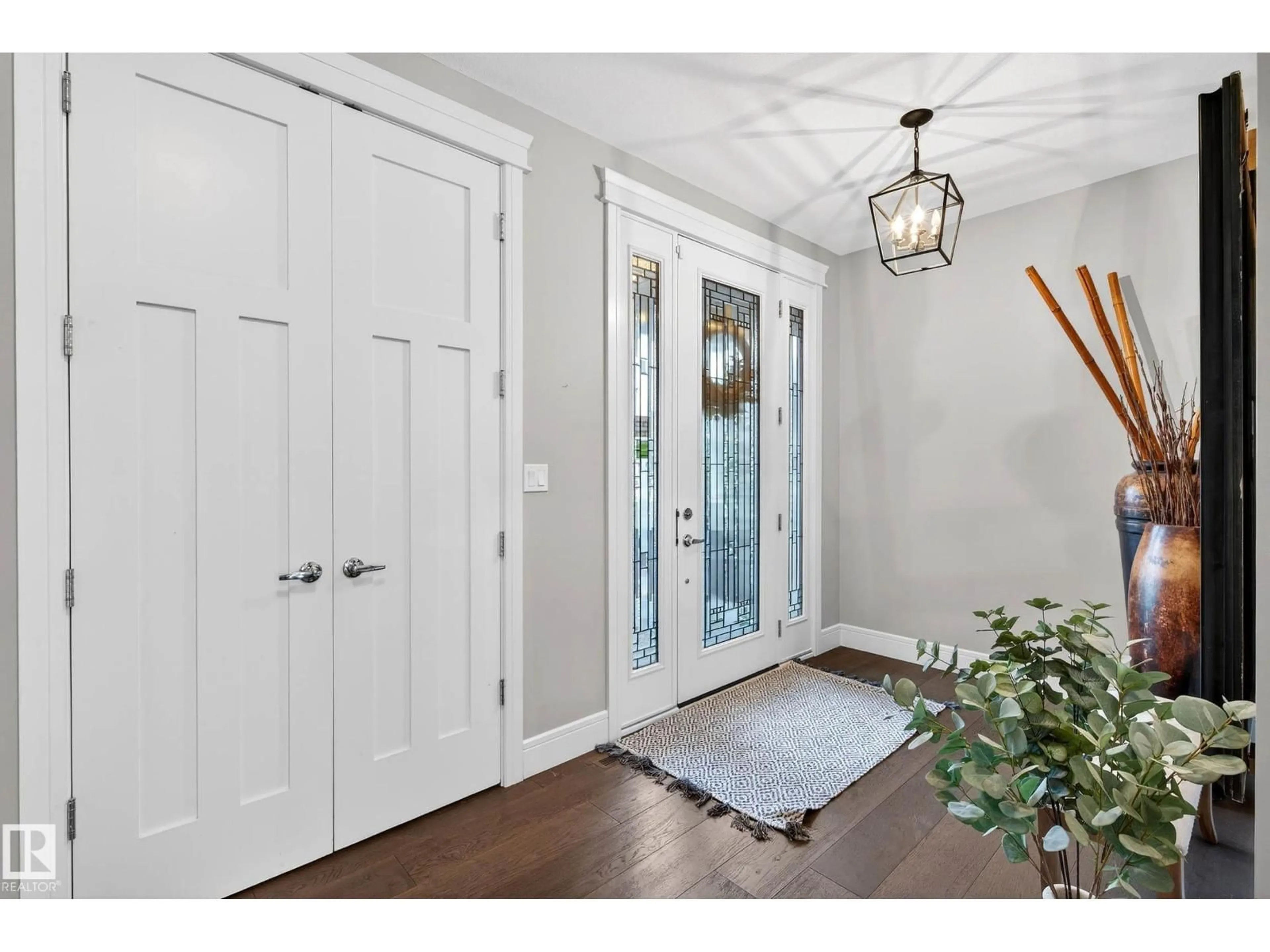 Indoor entryway for SW - 9036 24 AV, Edmonton Alberta T6X2C4