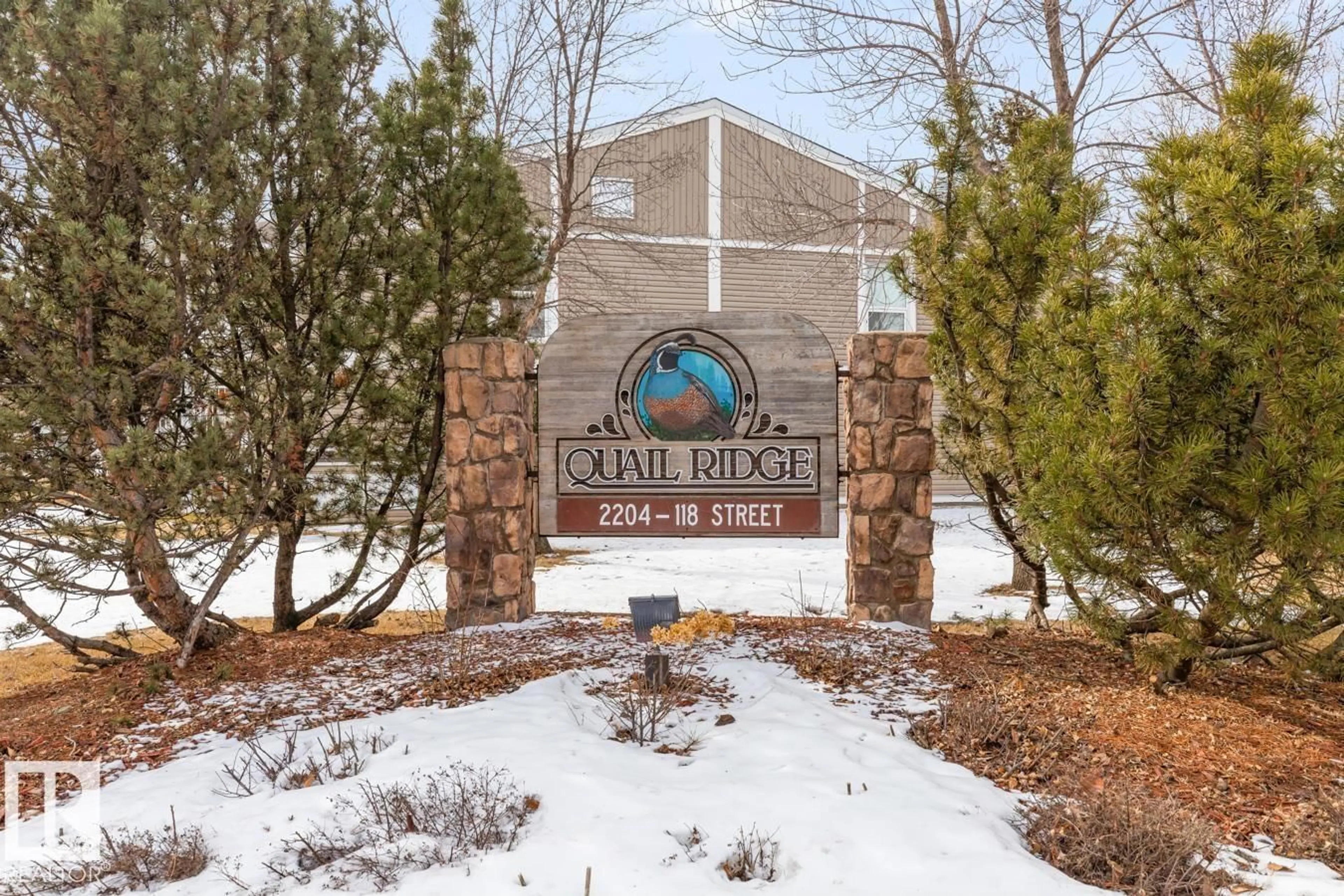 Indoor foyer for 50 - 2204 118 ST, Edmonton Alberta T6J5K2