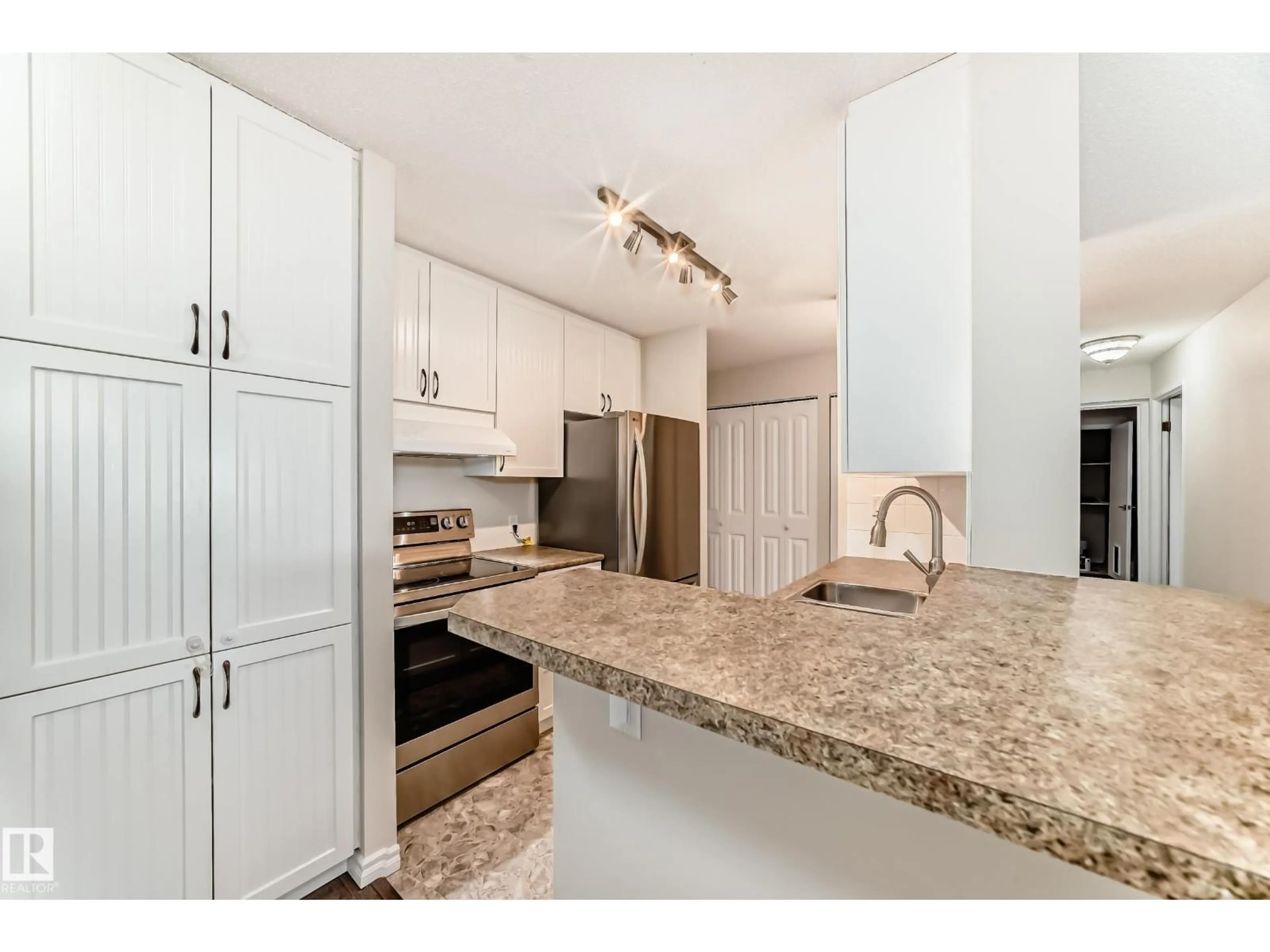 Unknown for 11307 - 1404 99 AV, Edmonton Alberta T5K0H2