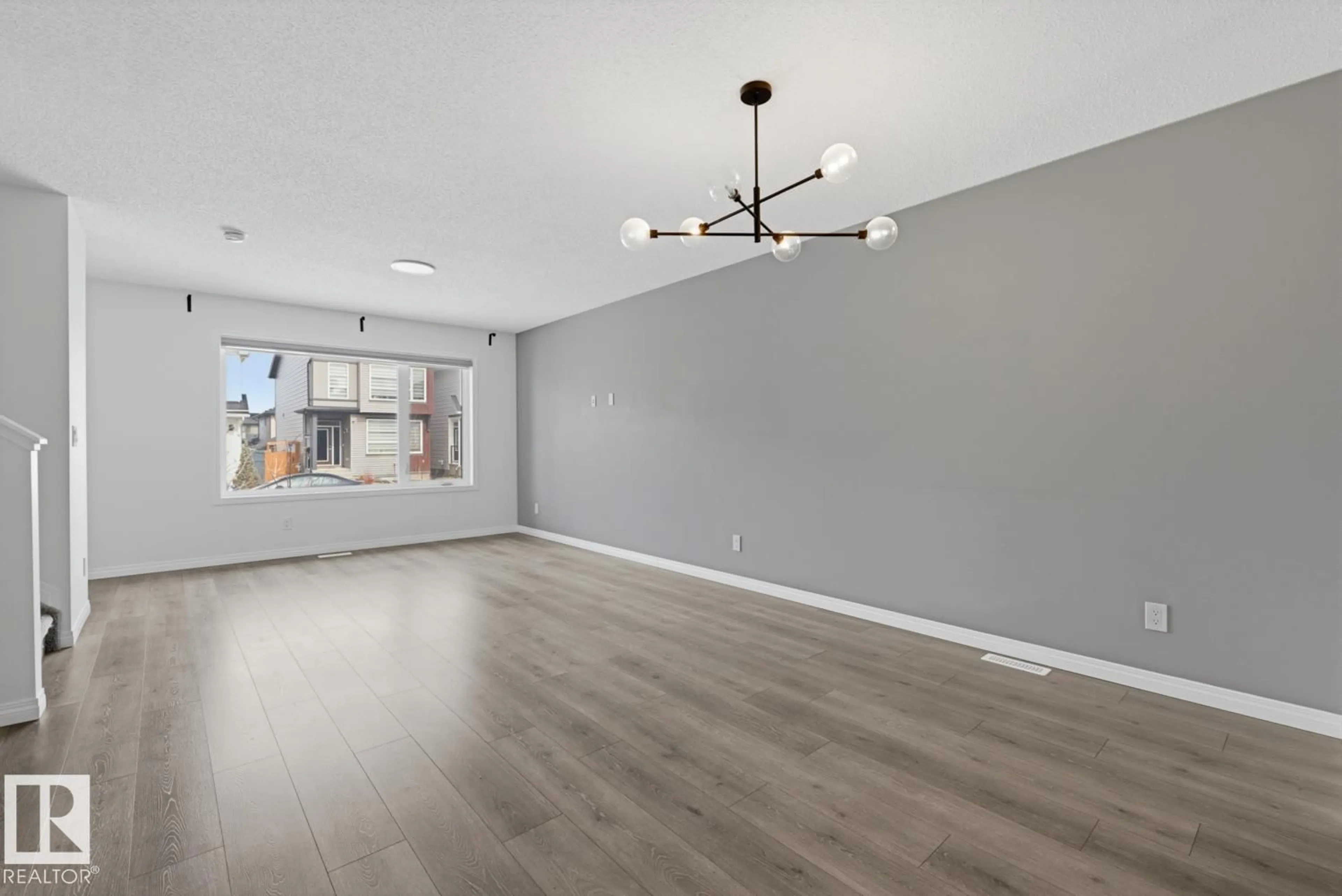 A pic of a room for SW - 5031 KINNEY LINK LI, Edmonton Alberta T6W5G5
