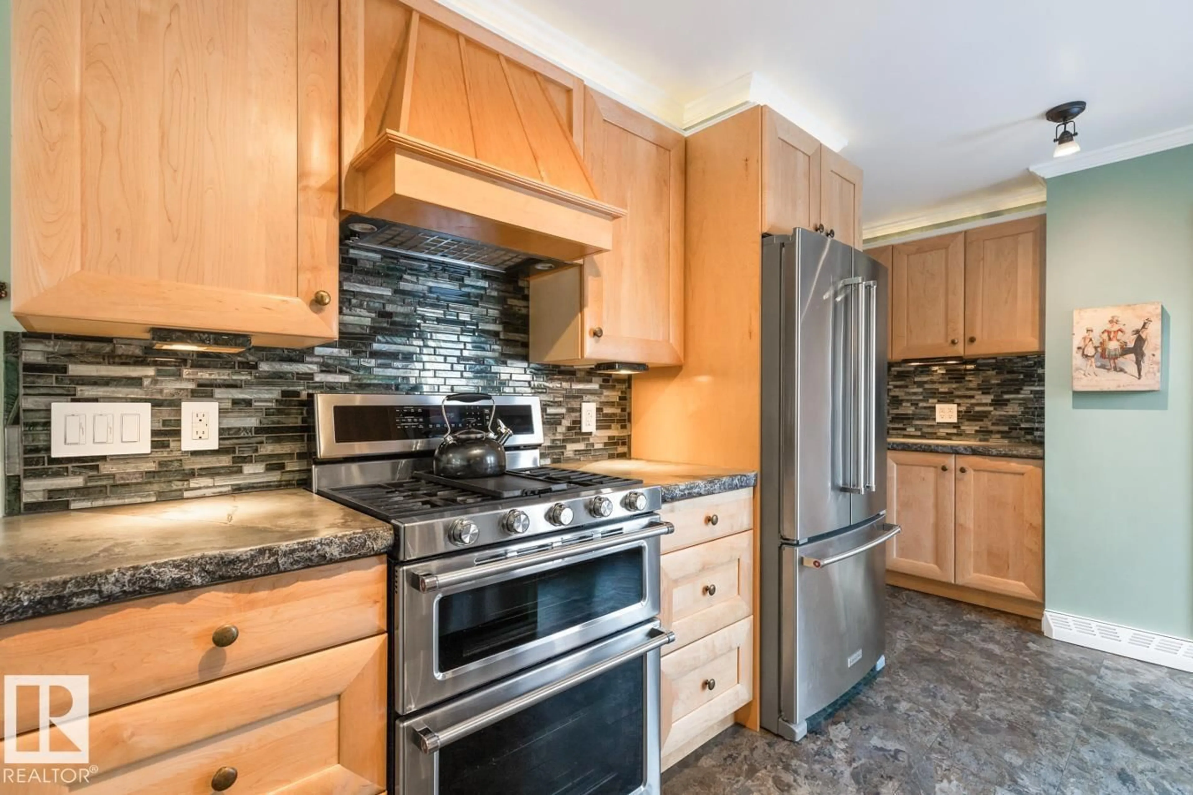 Unknown for 10536 65 ST, Edmonton Alberta T6A2N8