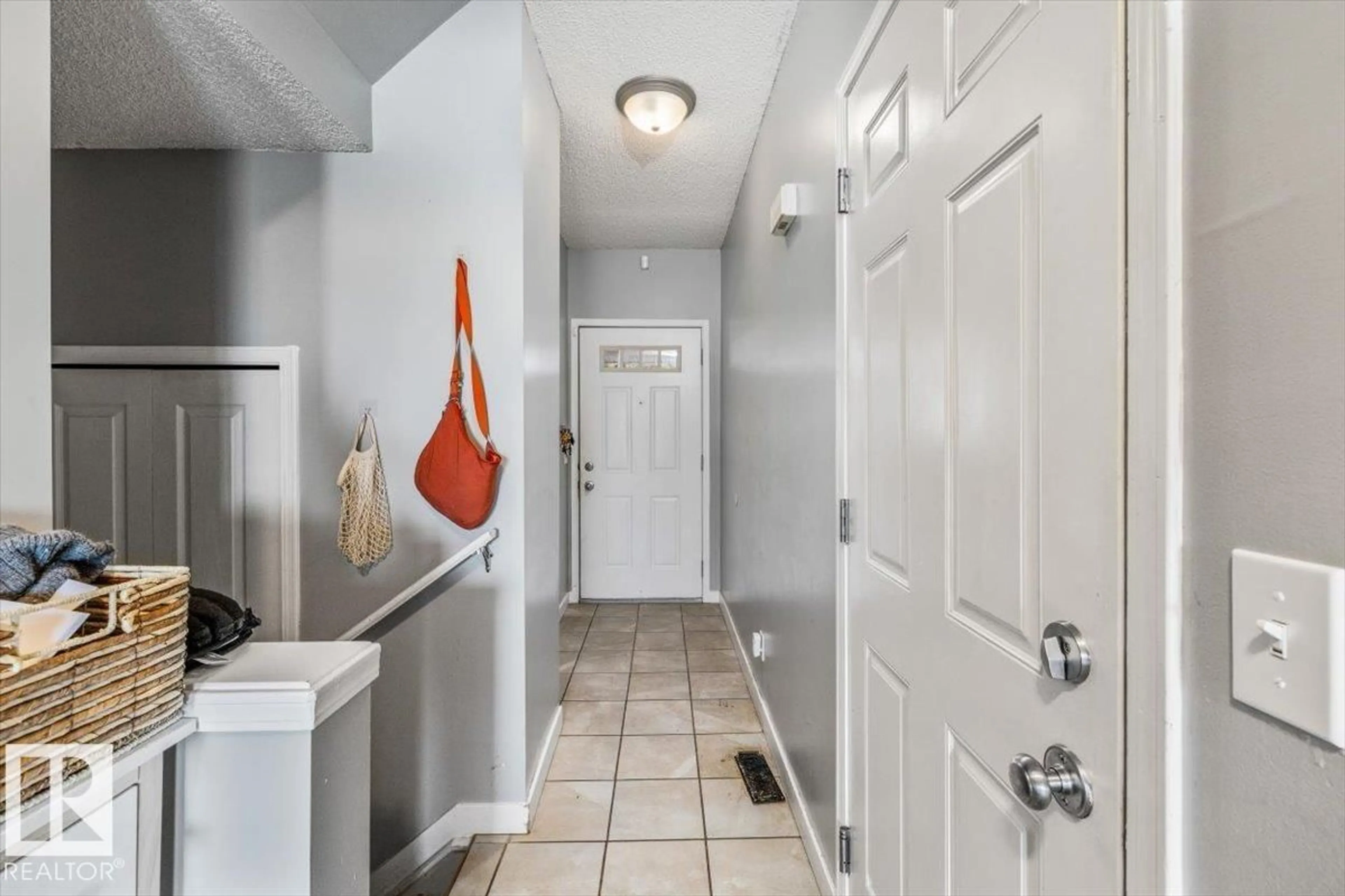 Indoor entryway for 55 VENTURA ST, Spruce Grove Alberta T7X1P6