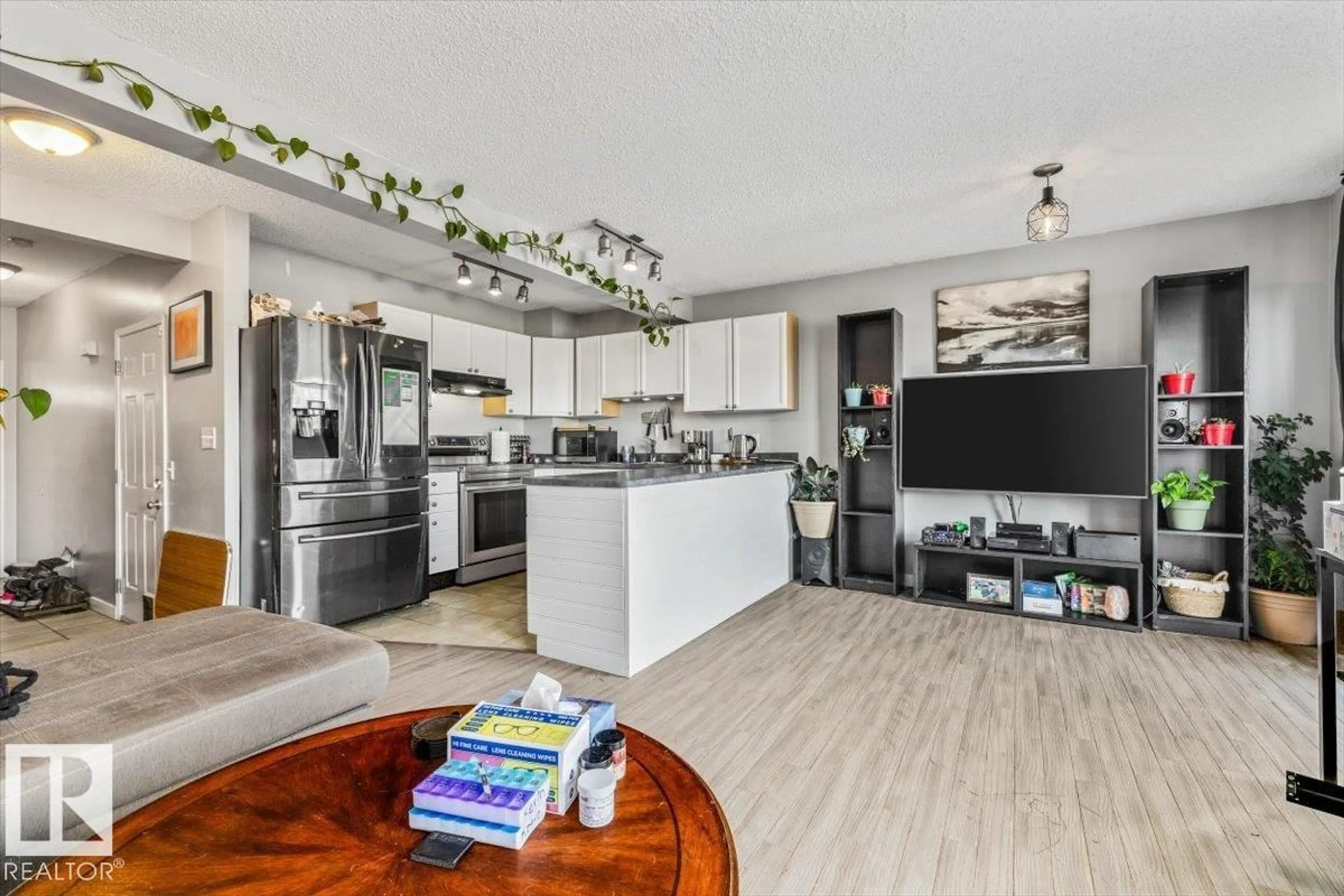 Open concept kitchen, unknown for 55 VENTURA ST, Spruce Grove Alberta T7X1P6