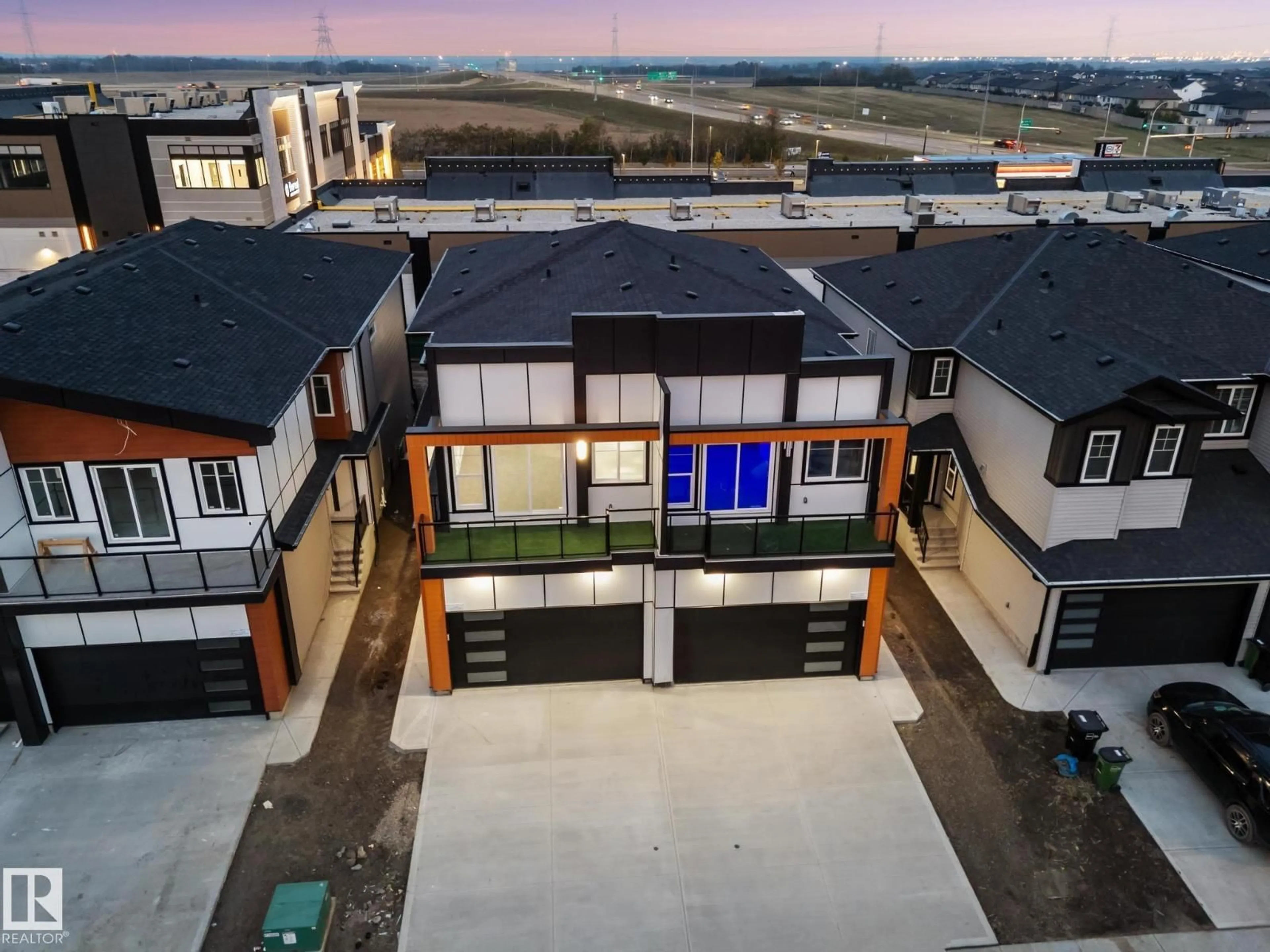 A pic from outside/outdoor area/front of a property/back of a property/a pic from drone, unknown for NW - 15417 20 ST, Edmonton Alberta T5Y4H8