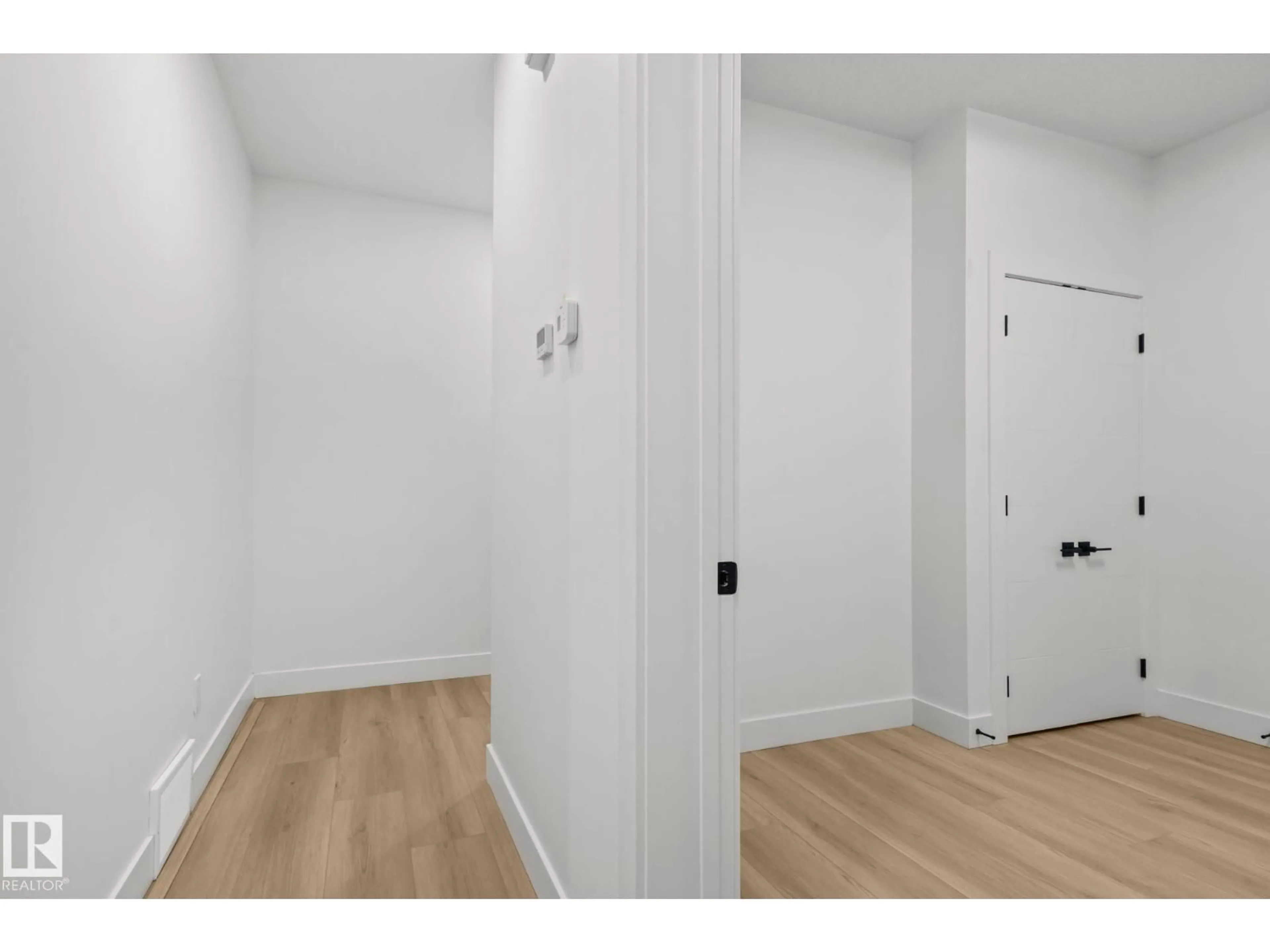 Unknown for NW - 15417 20 ST, Edmonton Alberta T5Y4H8