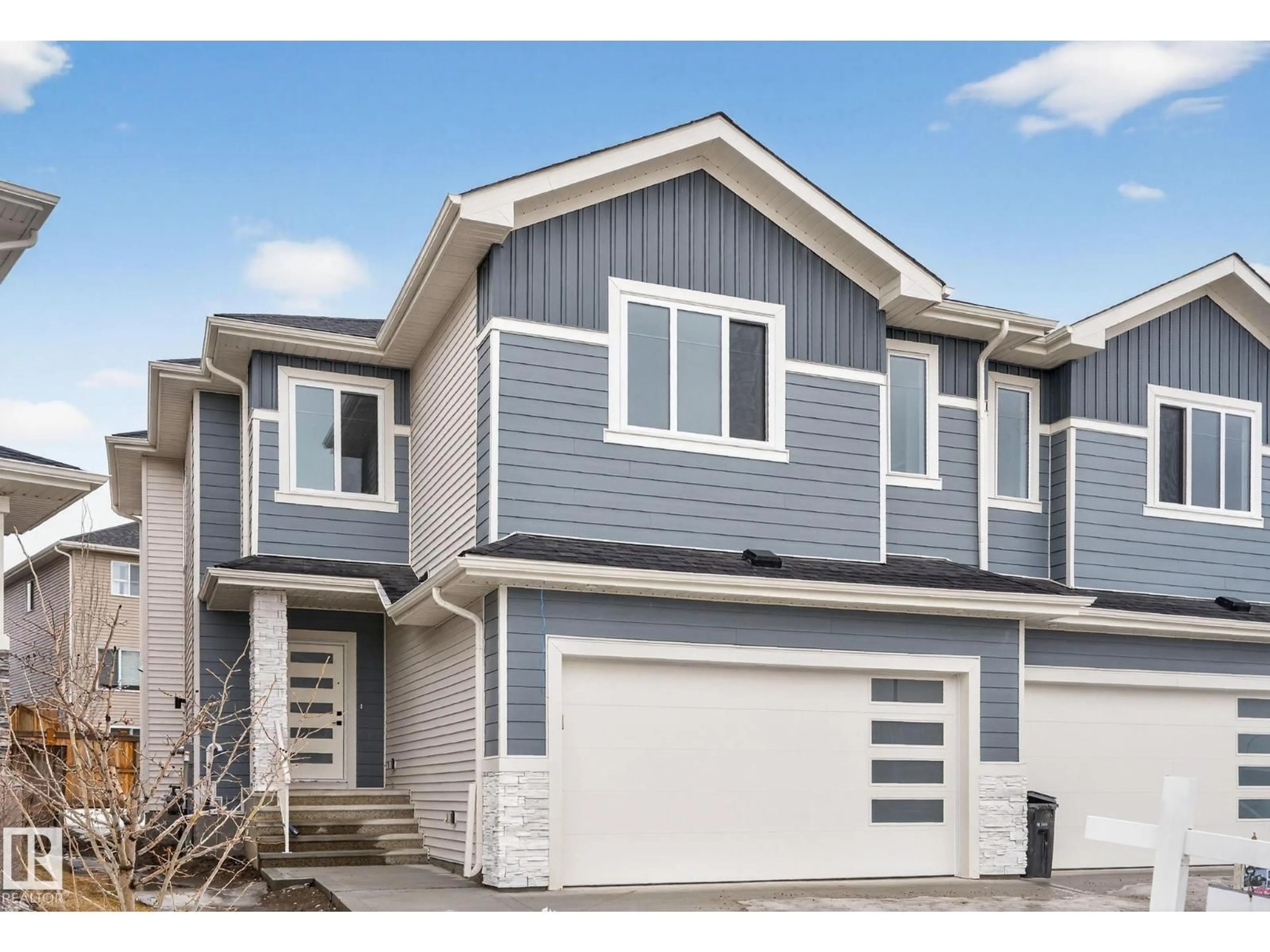Home with vinyl exterior material, street for 20 HAZELWOOD LN, Spruce Grove Alberta T7X0R7