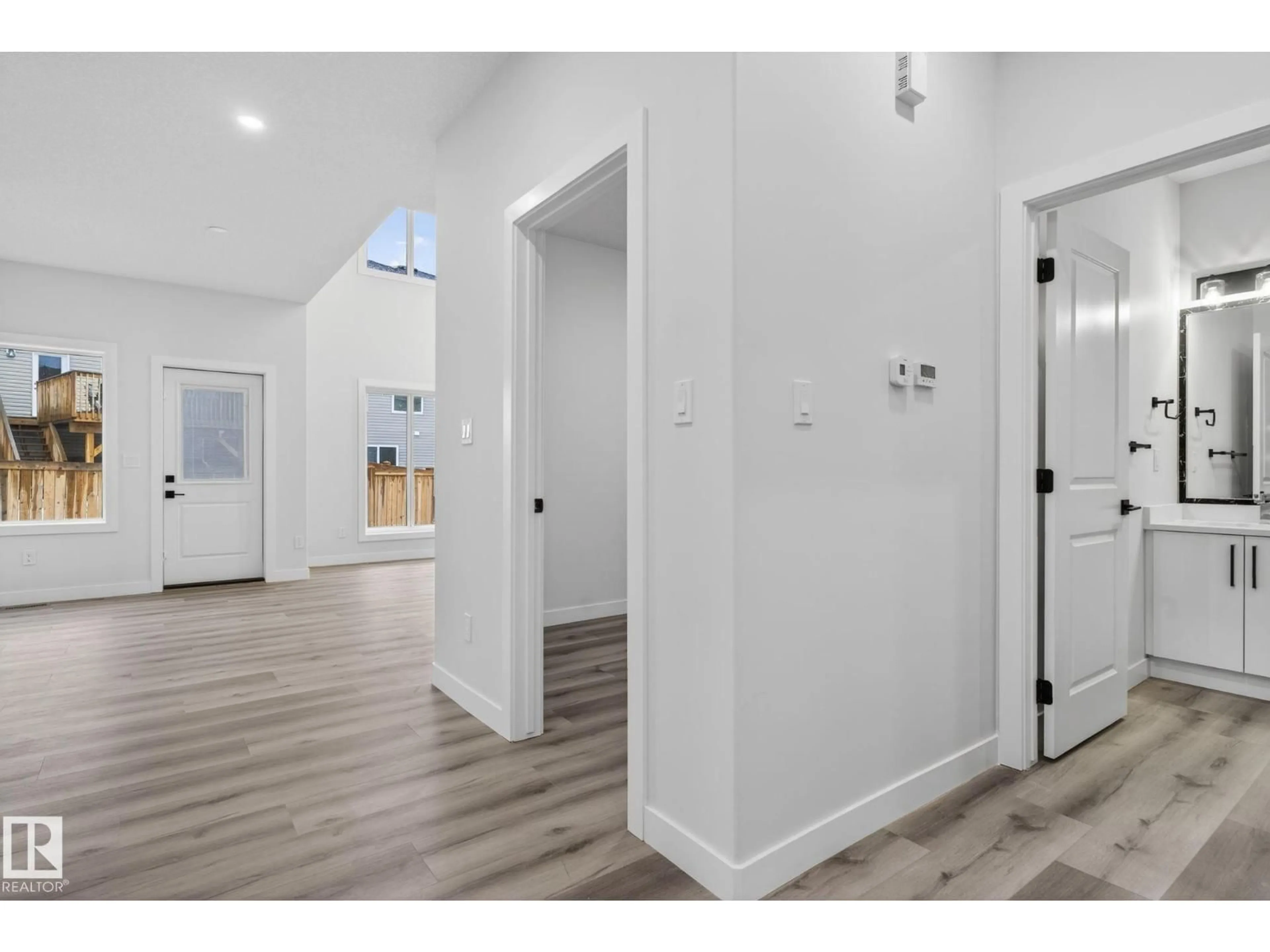 Indoor entryway for 20 HAZELWOOD LN, Spruce Grove Alberta T7X0R7