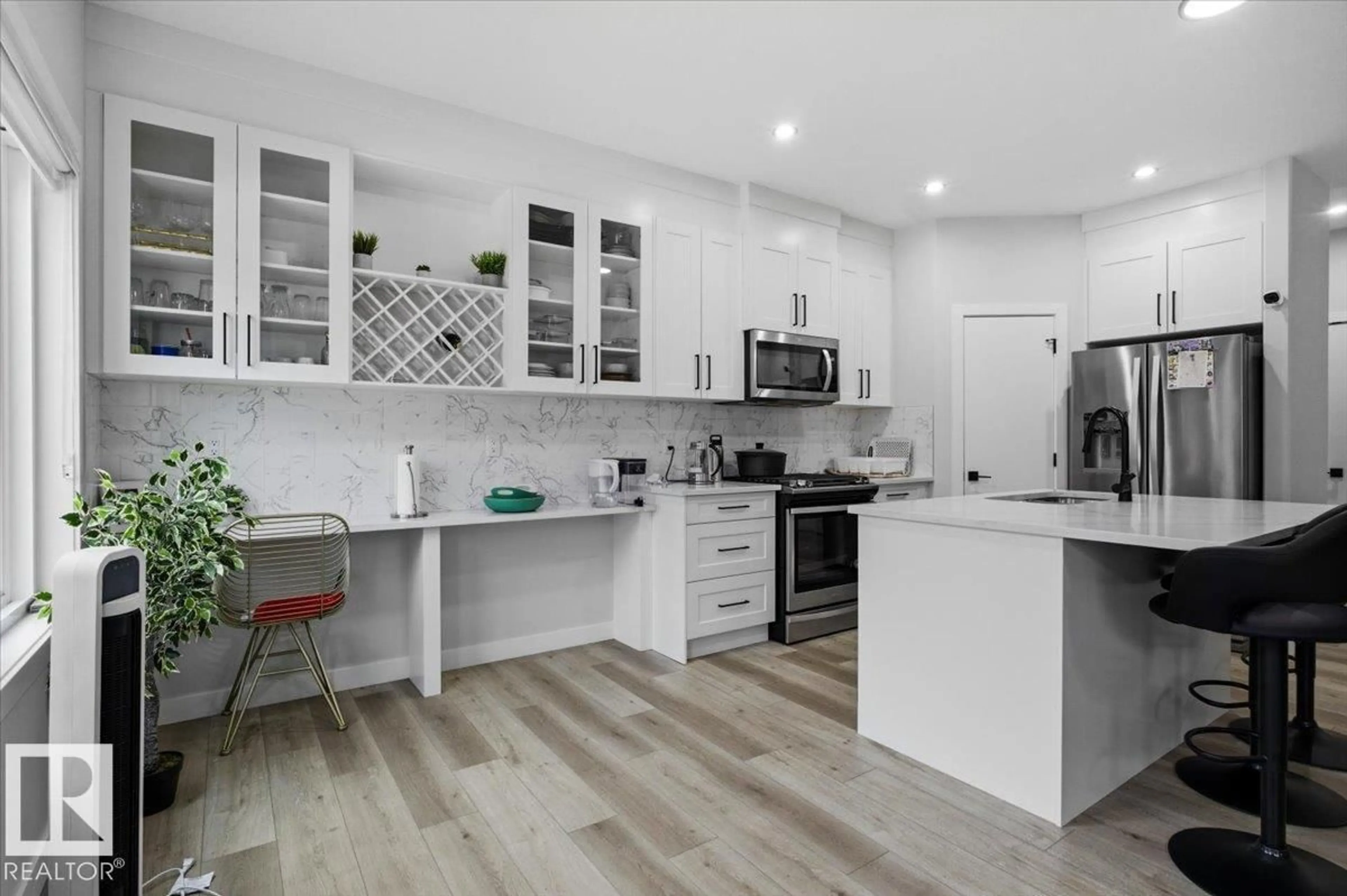 Open concept kitchen, unknown for 19744 28 AV, Edmonton Alberta T6M1M1