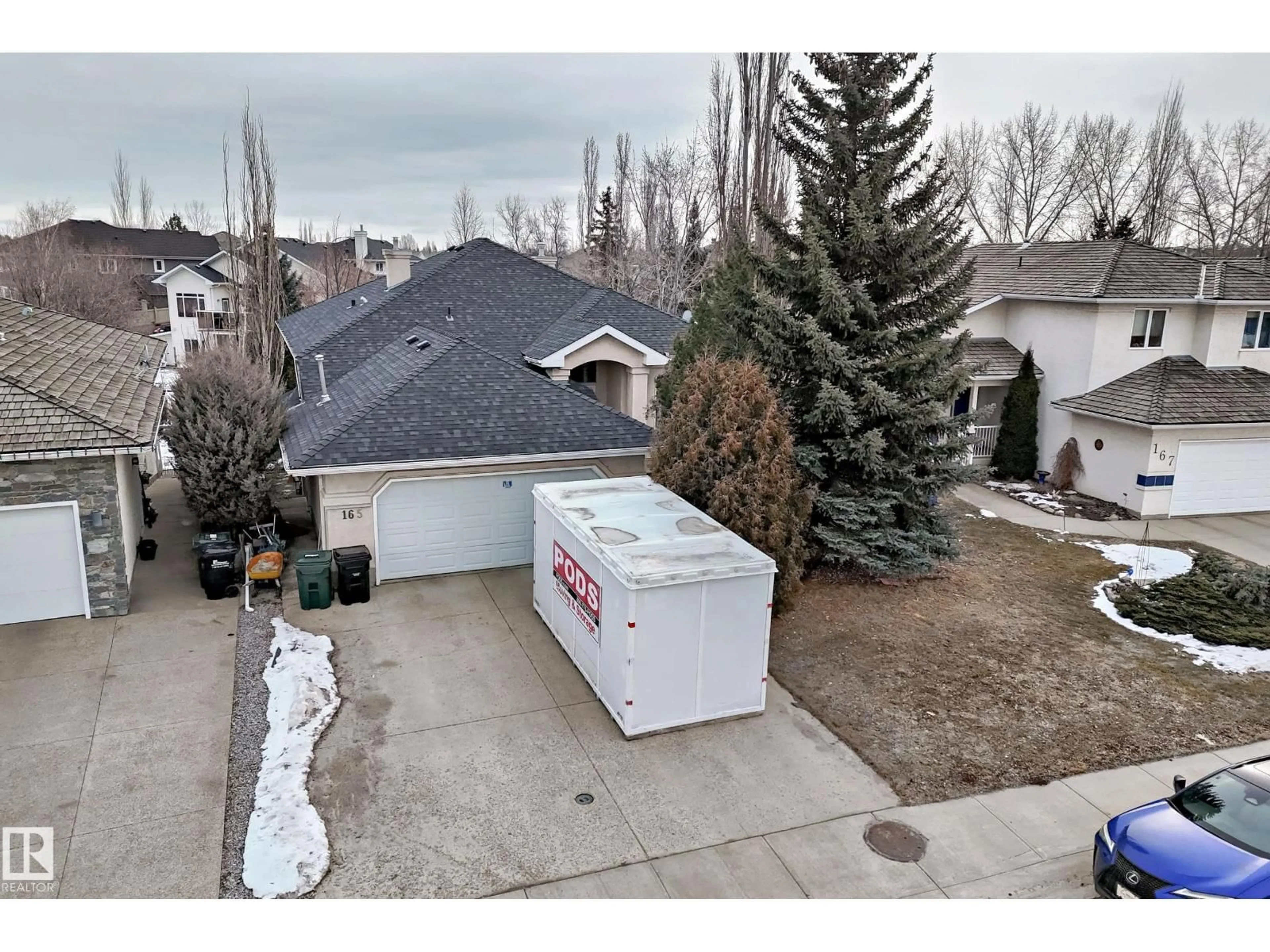 A pic from outside/outdoor area/front of a property/back of a property/a pic from drone, street for 165 NORWICH CR, Sherwood Park Alberta T8A5S1