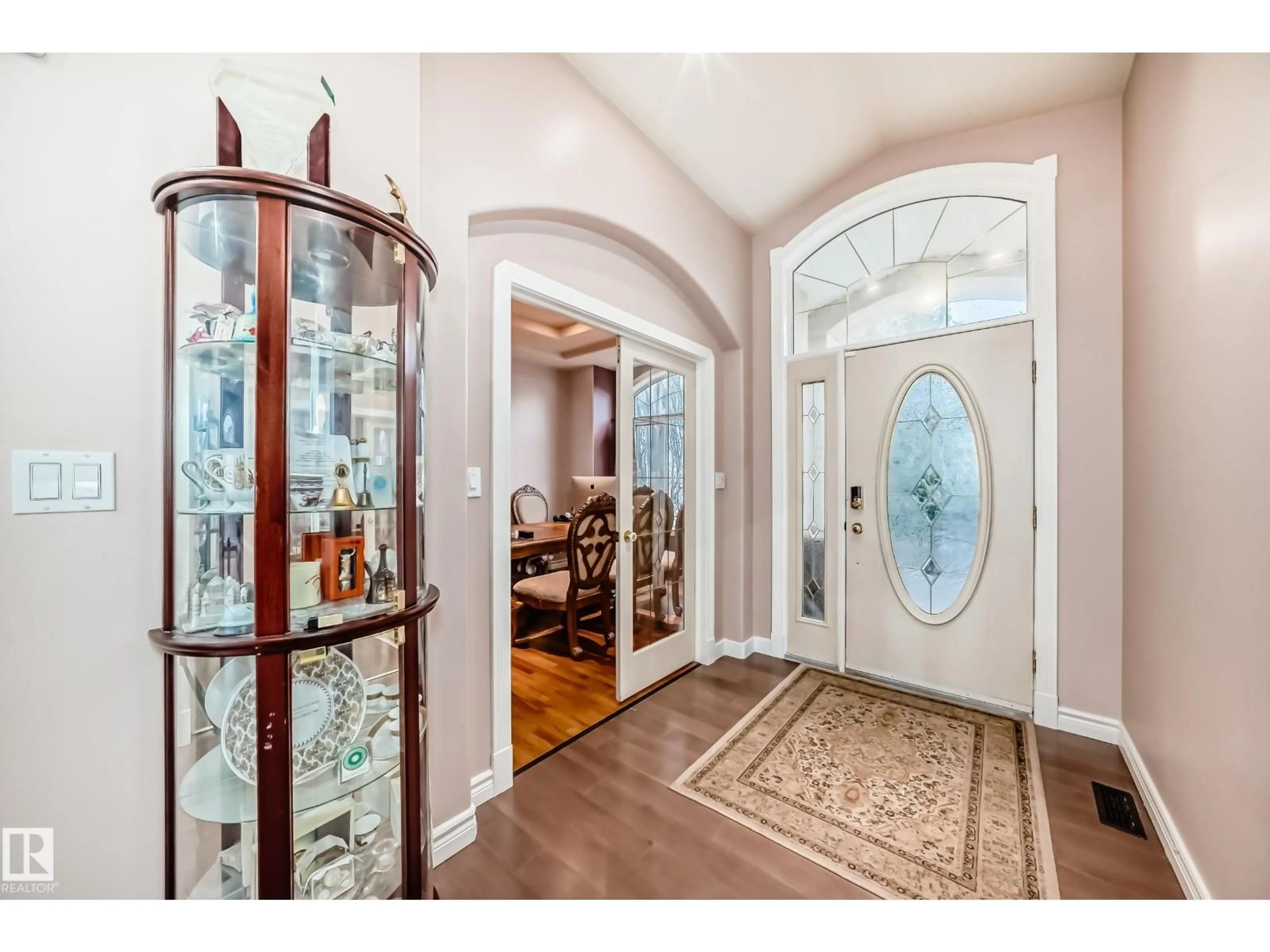 Indoor entryway for 165 NORWICH CR, Sherwood Park Alberta T8A5S1