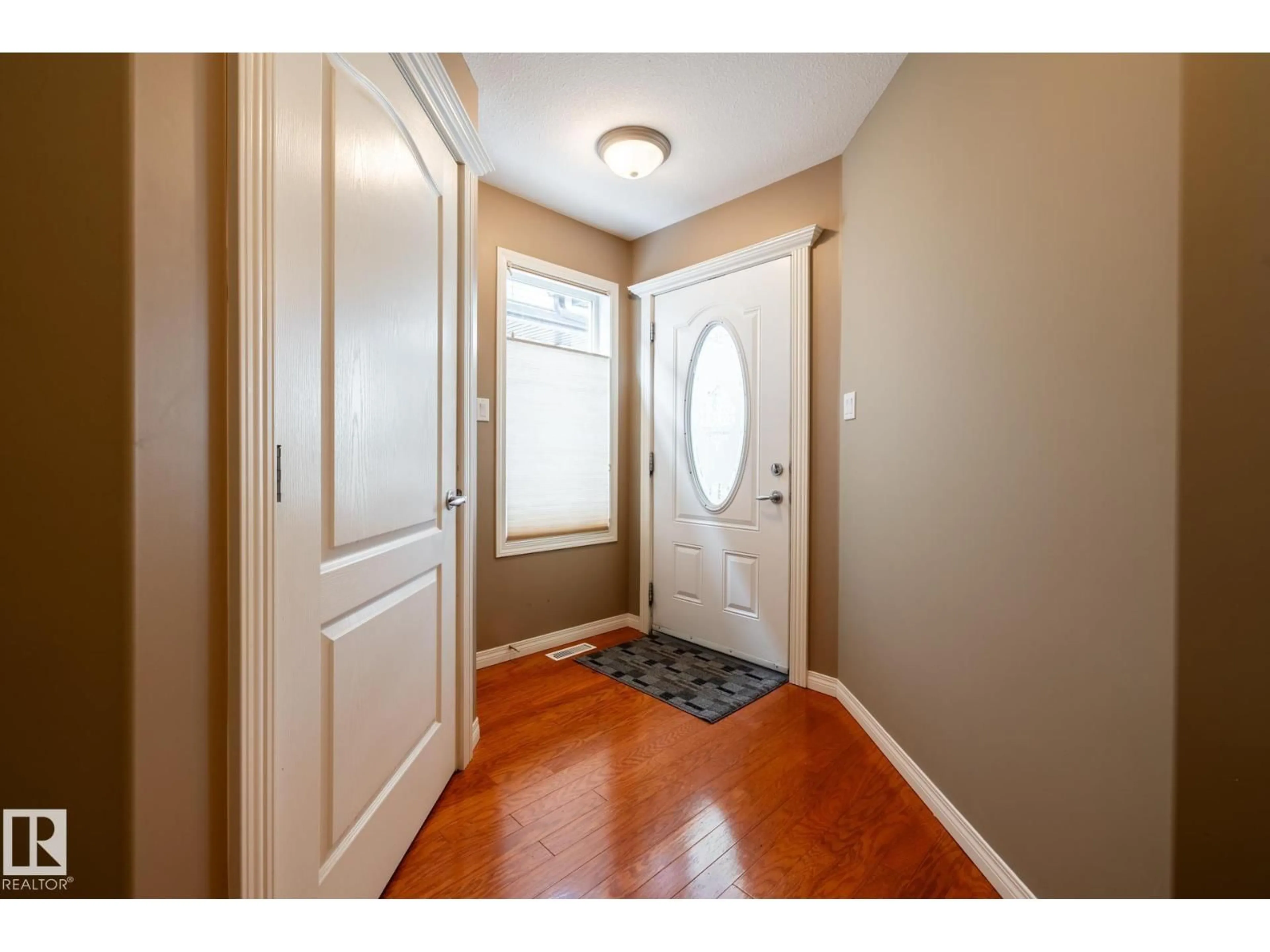 Indoor entryway for 114 - 131 MOHR AV, Spruce Grove Alberta T7X2J5