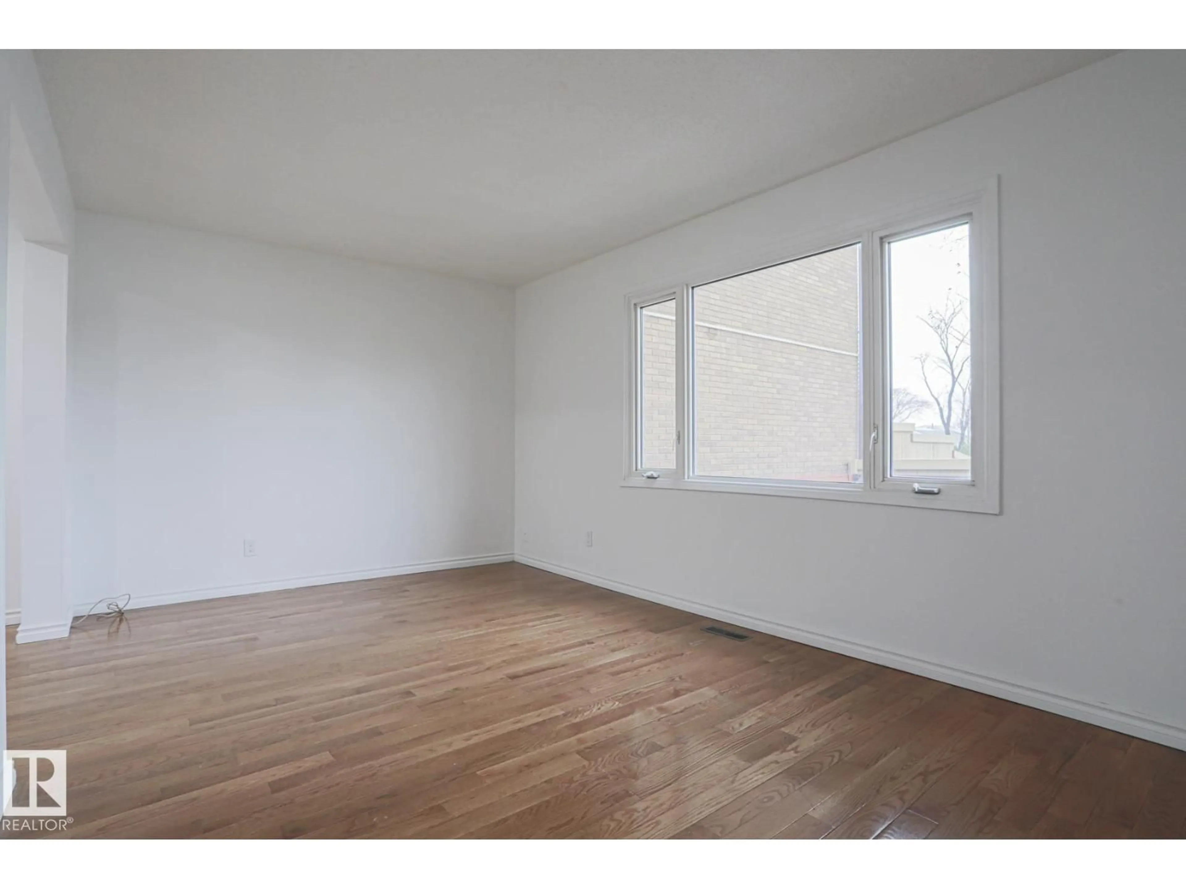 A pic of a room for 6 - 14205 82 ST, Edmonton Alberta T5E2V7