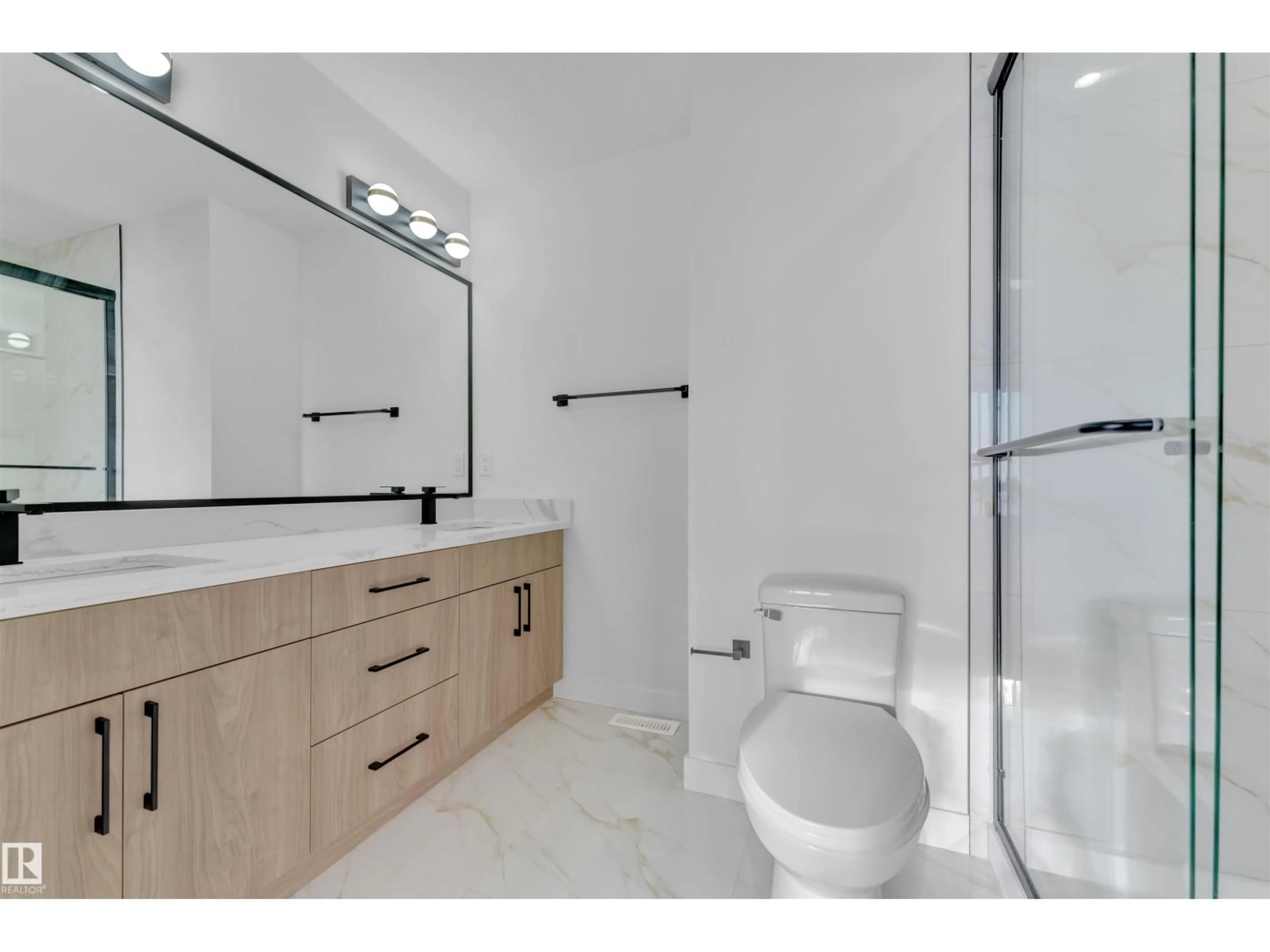 Standard bathroom, ceramic/tile floor for 3608 39 AV, Beaumont Alberta T4X2C5
