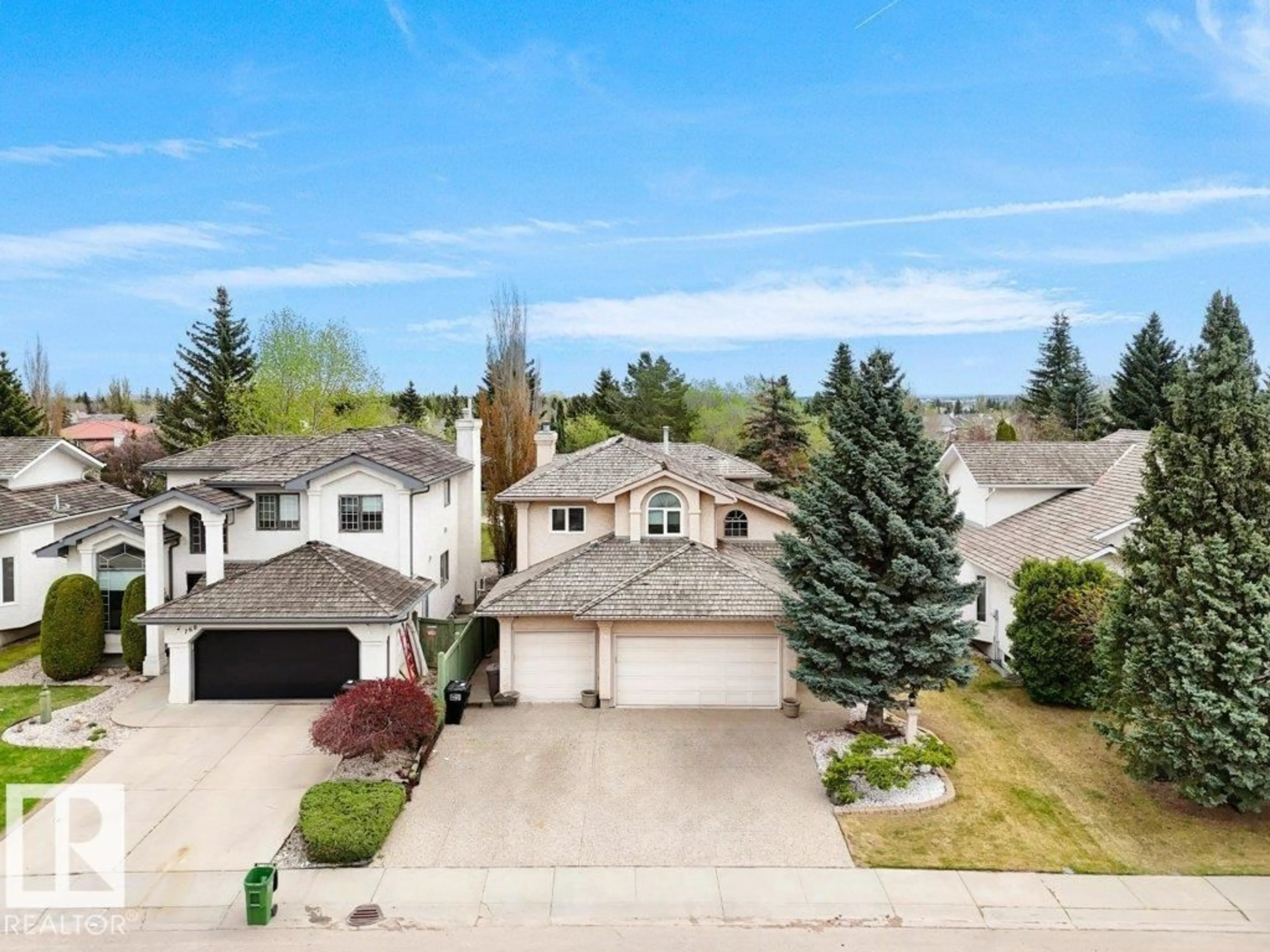 A pic from outside/outdoor area/front of a property/back of a property/a pic from drone, street for 762 WELLS WD, Edmonton Alberta T6M2J9