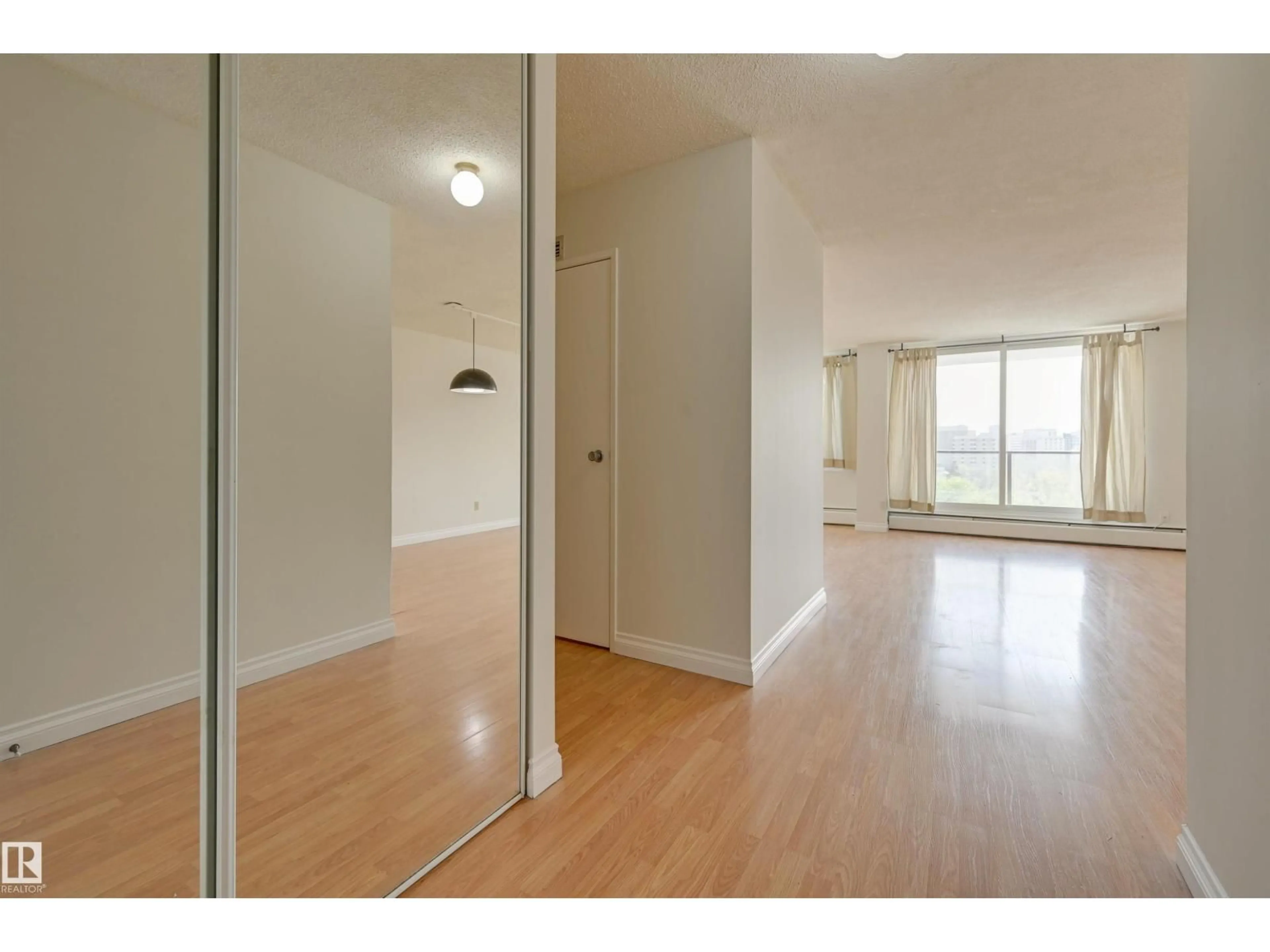 Unknown for 10011 - 802 116 ST, Edmonton Alberta T5K1V4