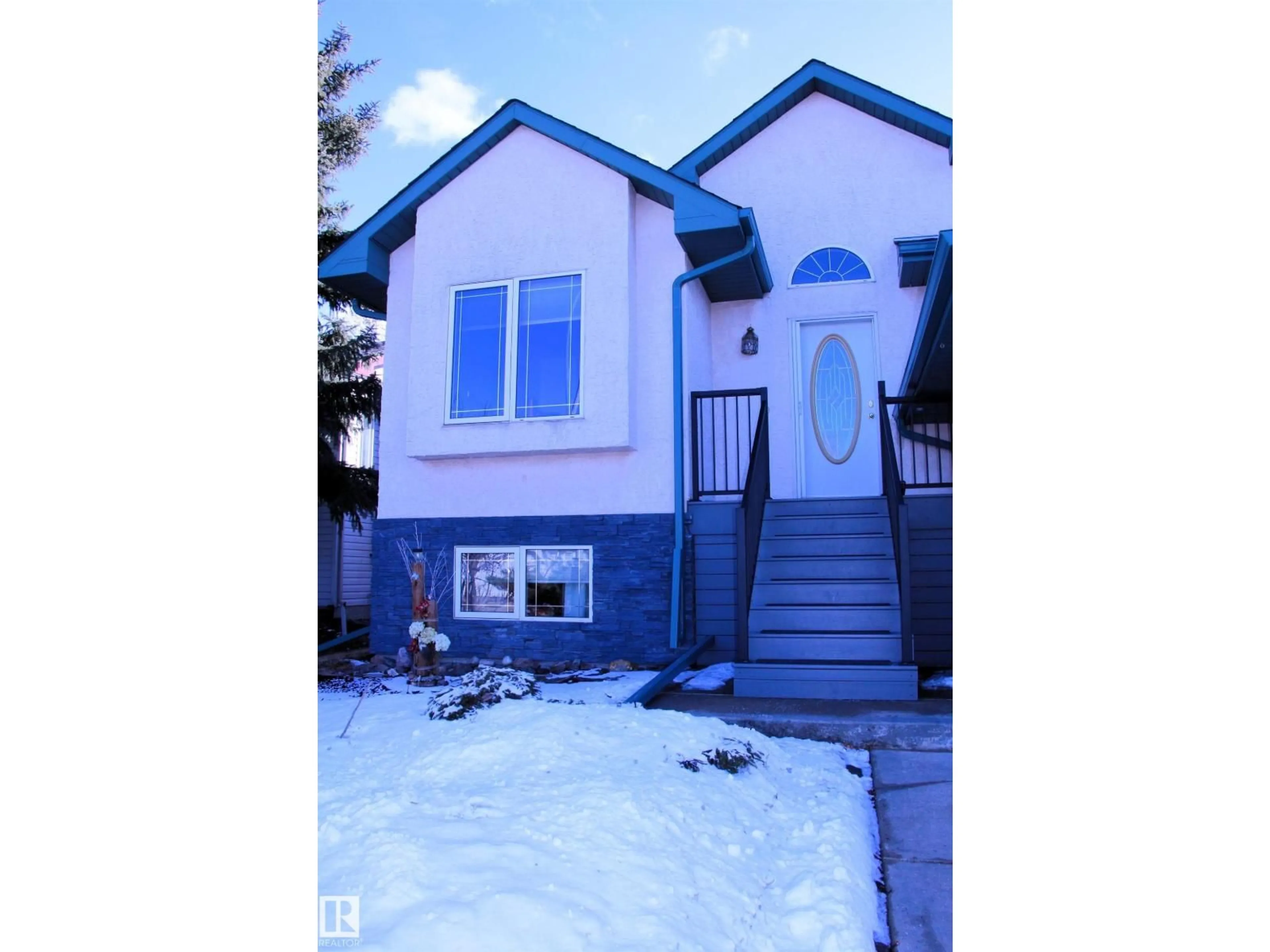 Home with vinyl exterior material, street for 26 SIMONETTE CR, Devon Alberta T9G1Y5