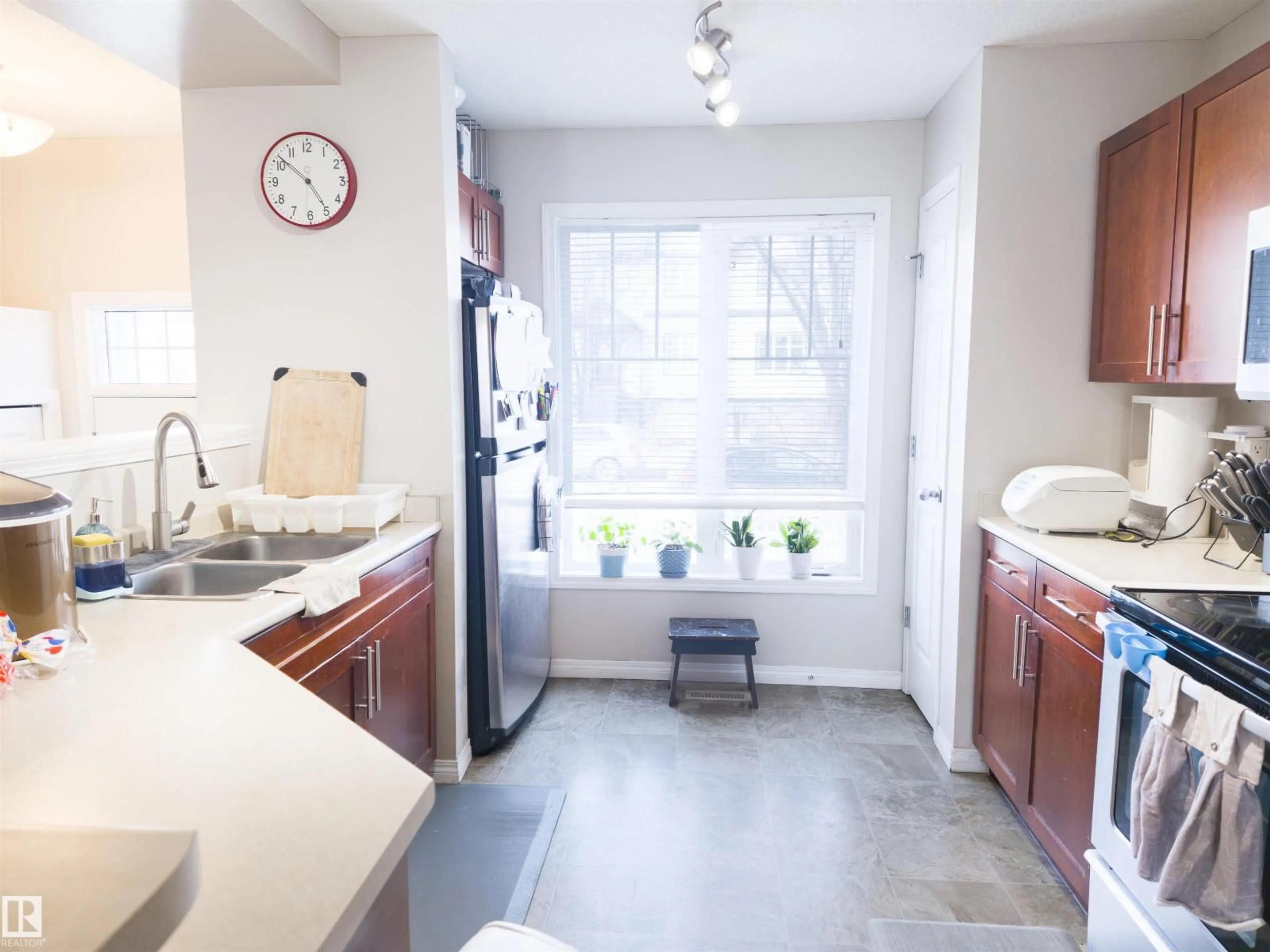 Unknown for 5161 TERWILLEGAR BV, Edmonton Alberta T6R0S3