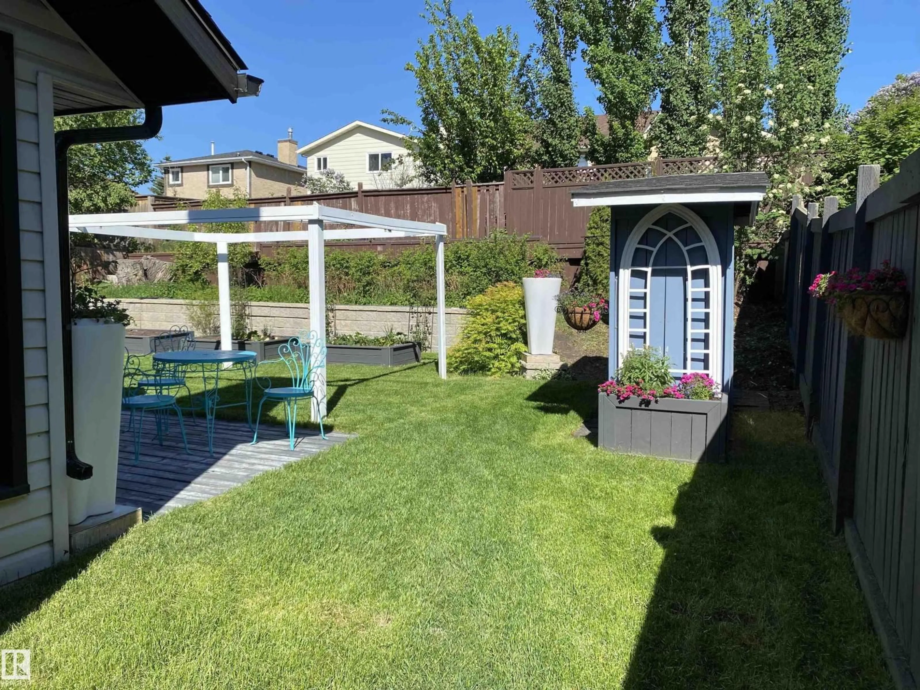 A pic from outside/outdoor area/front of a property/back of a property/a pic from drone, unknown for 5409 56 ST, Beaumont Alberta T4X1A5