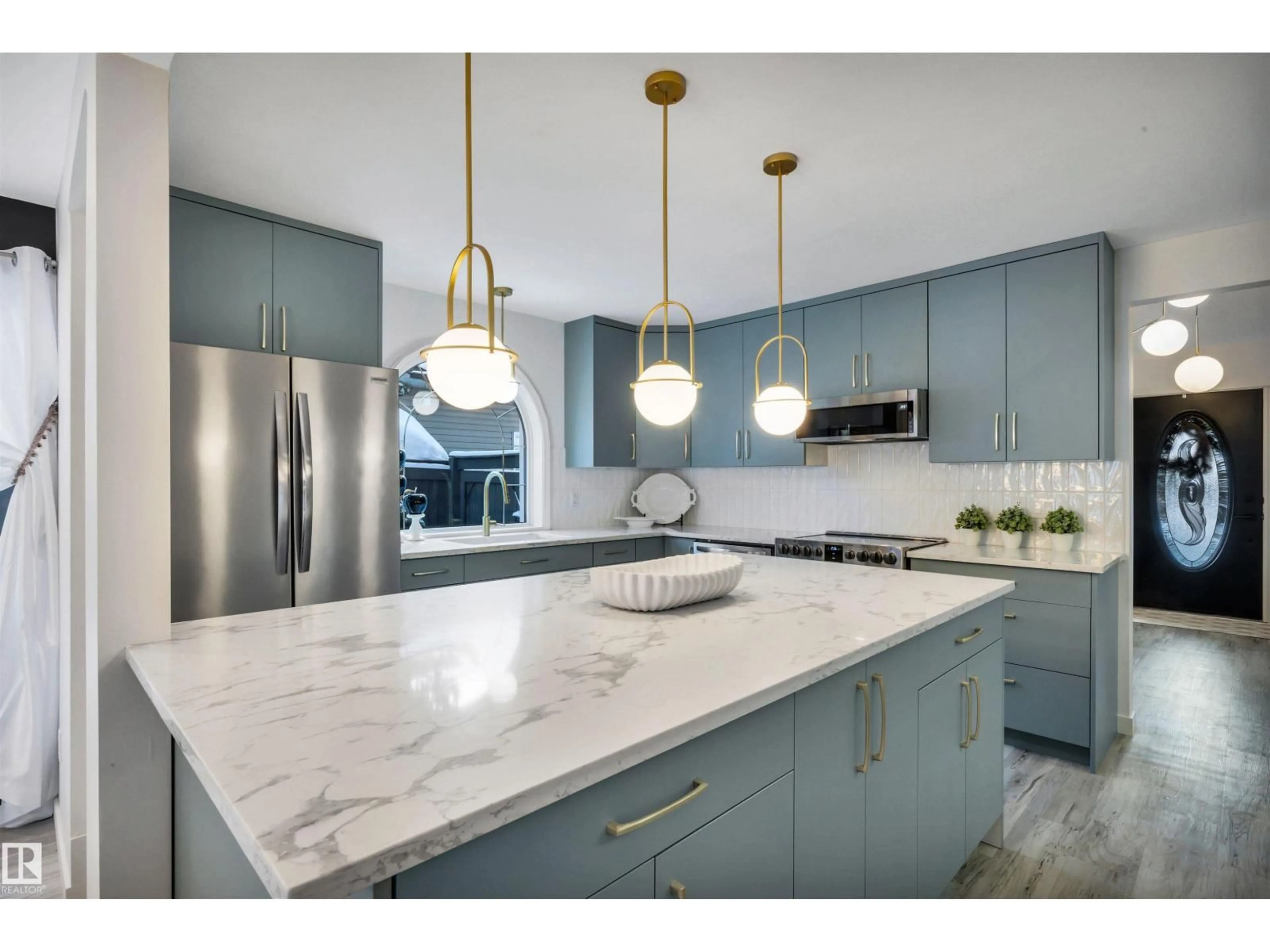 Contemporary kitchen, ceramic/tile floor for 5409 56 ST, Beaumont Alberta T4X1A5