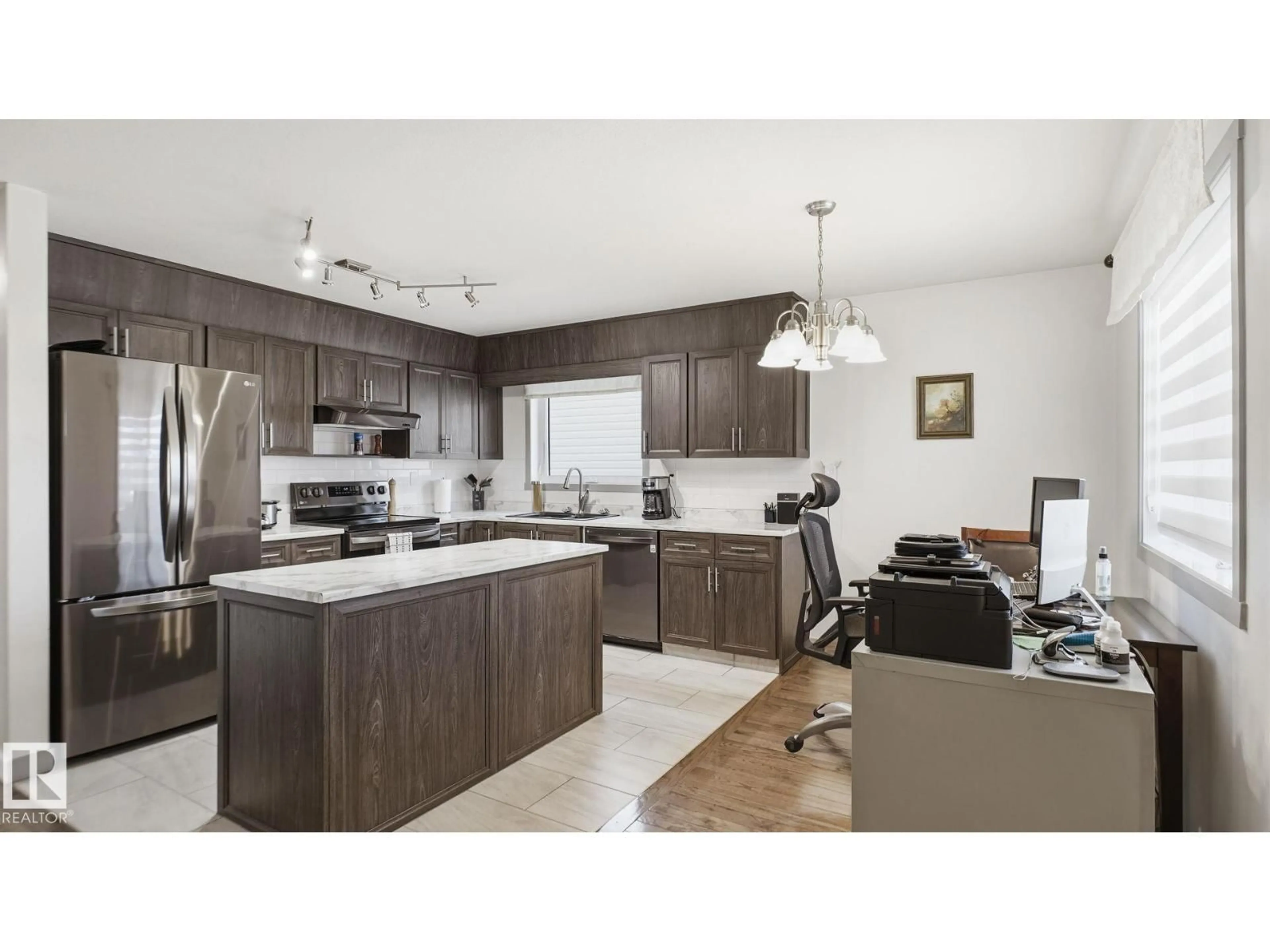 Open concept kitchen, unknown for 5107 57 AV, Stony Plain Alberta T7Z1A5