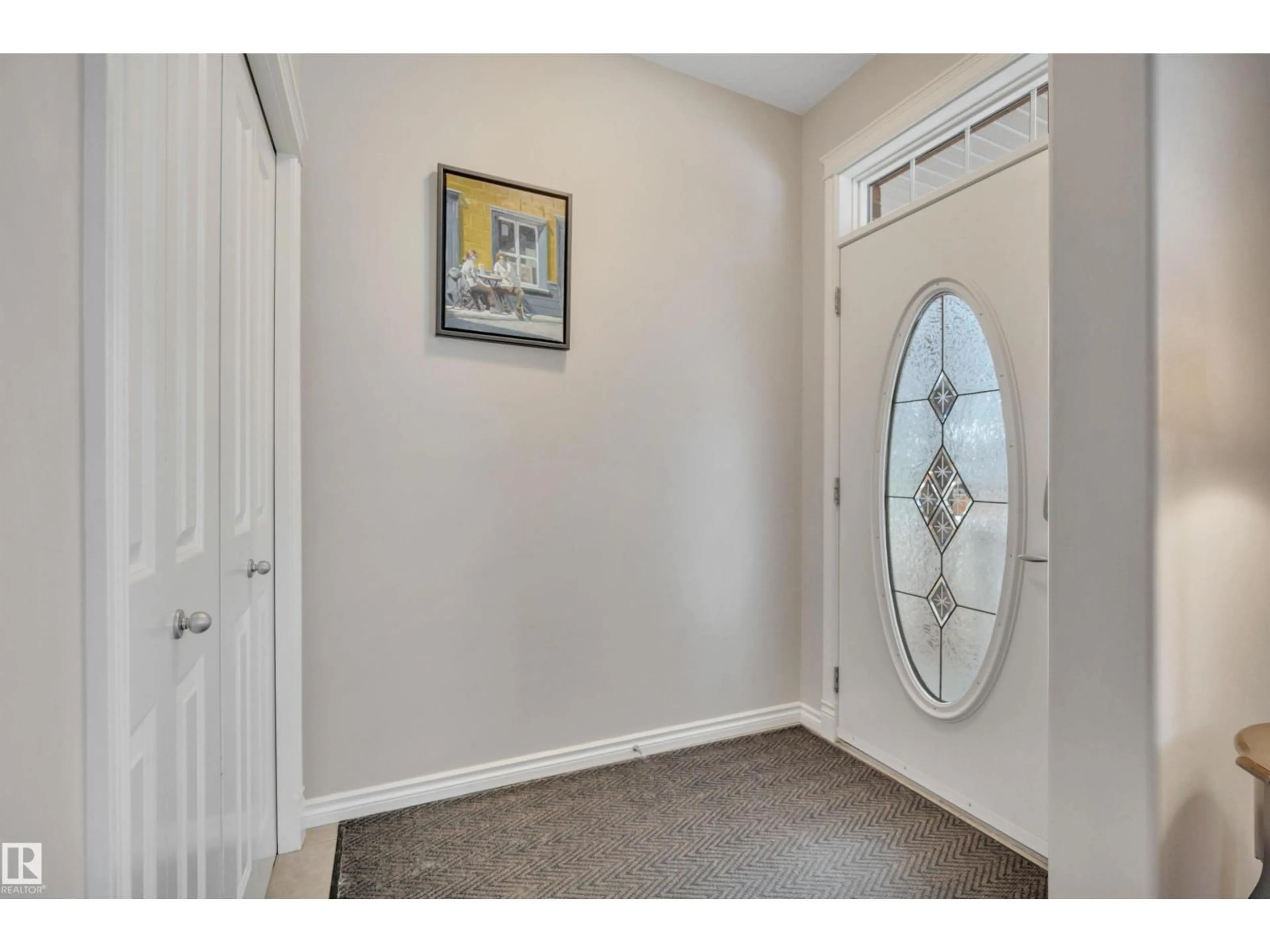 Indoor entryway for 9555 73 AV, Edmonton Alberta T6E1B1