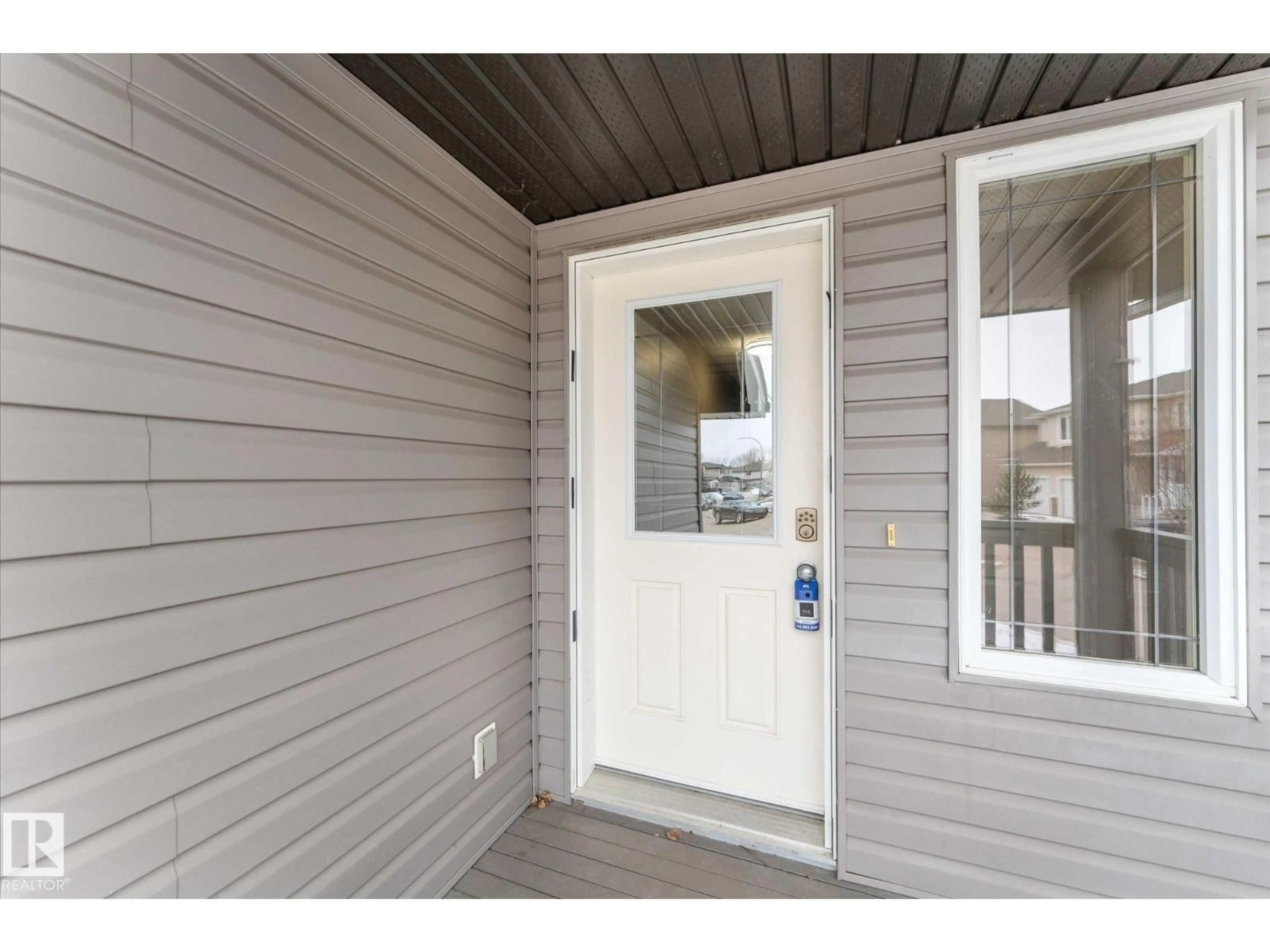 Indoor entryway for 33 ASHBY GD, Spruce Grove Alberta T7X0K1