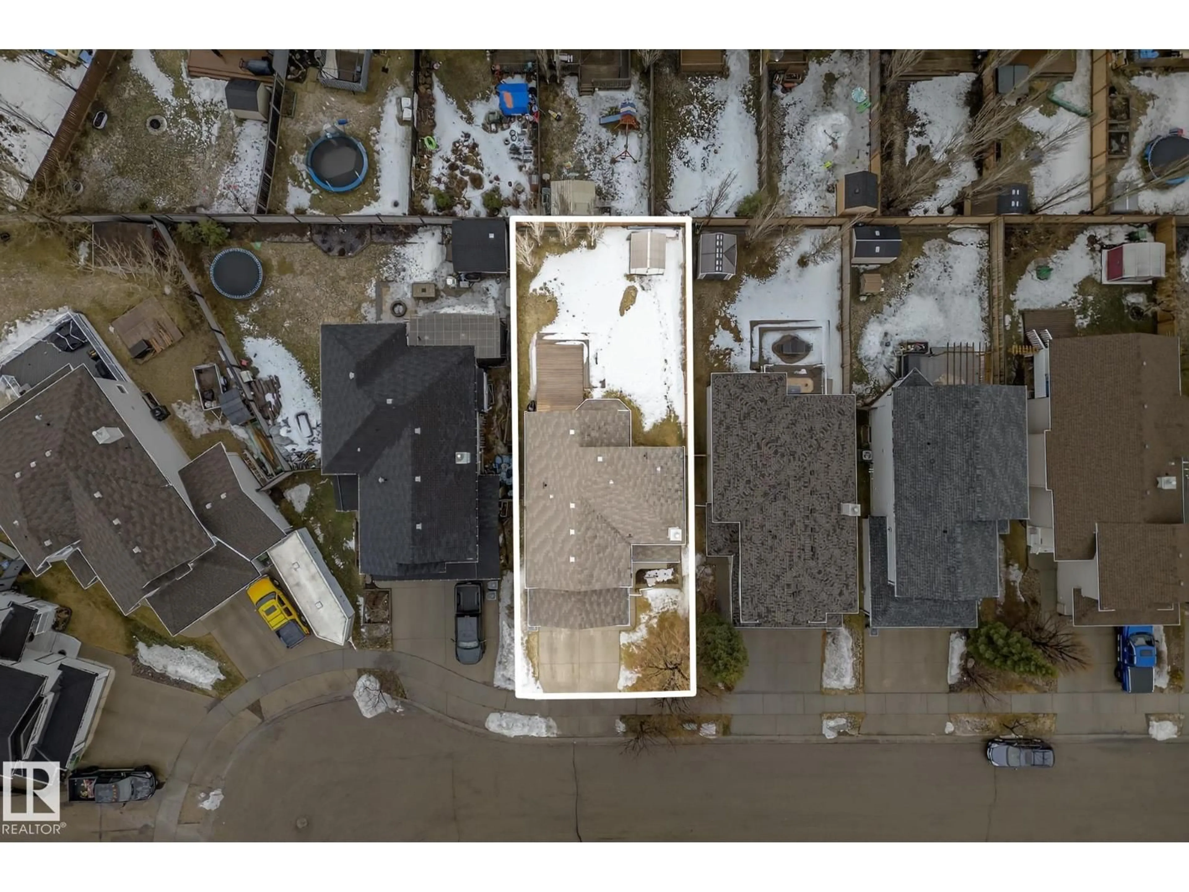 A pic from outside/outdoor area/front of a property/back of a property/a pic from drone, street for 109 RUE MARQUET, Beaumont Alberta T4X1W2