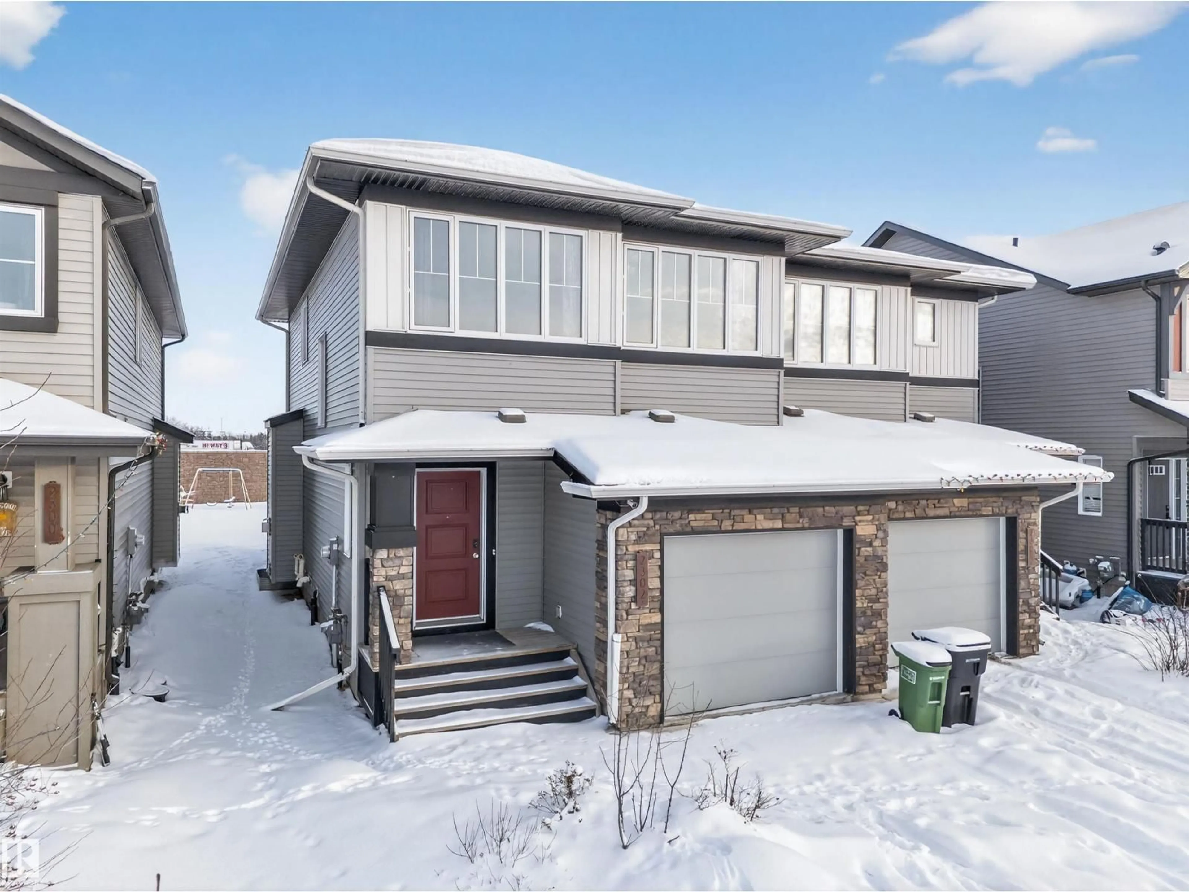 A pic from outside/outdoor area/front of a property/back of a property/a pic from drone, street for 2302 CASEY CR, Edmonton Alberta T6W3M8