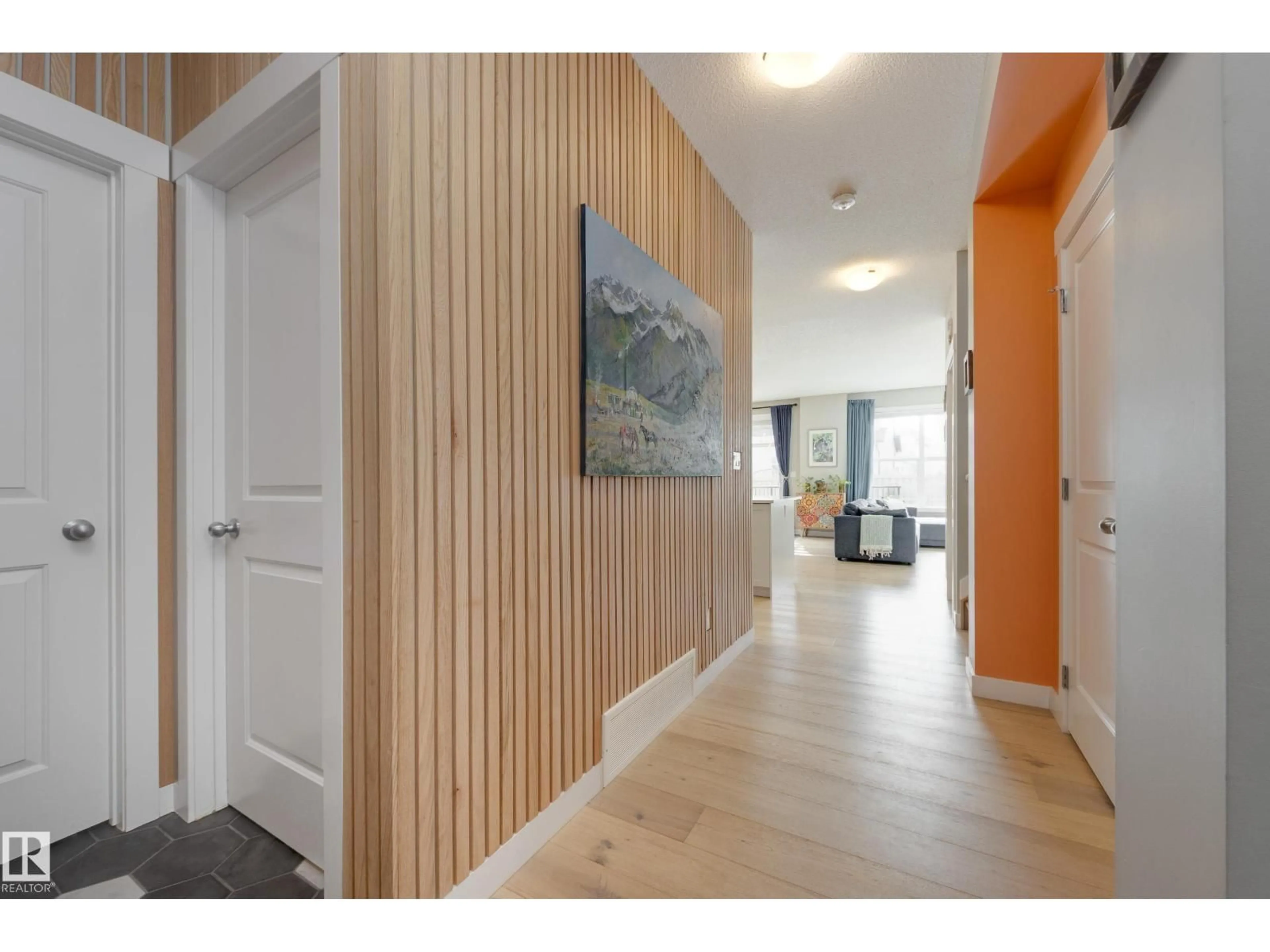 Indoor foyer for 6109 175A AV, Edmonton Alberta T5Y3N8