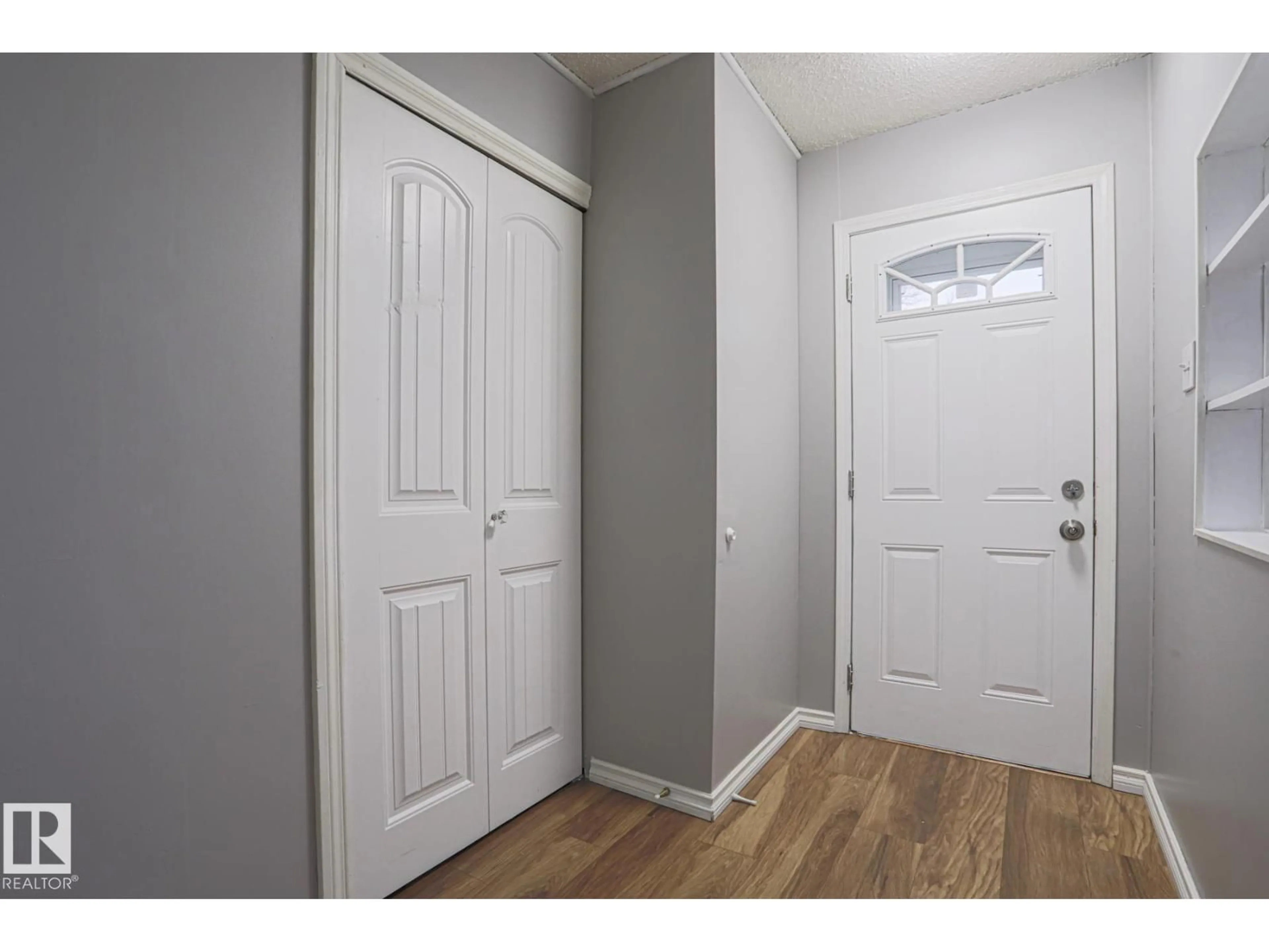 Indoor entryway for NW - 10807 130 AV, Edmonton Alberta T5E0T2