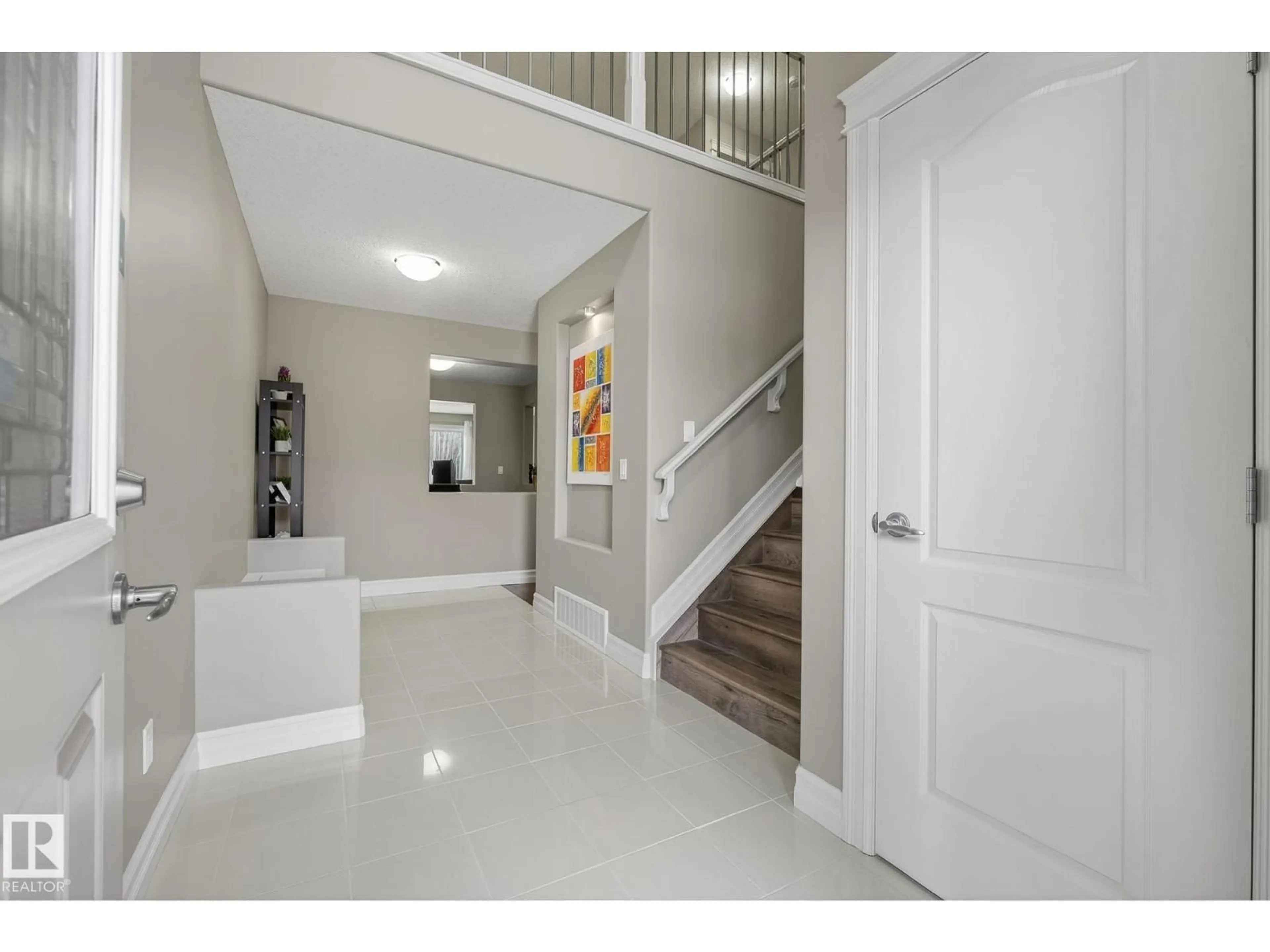 Indoor entryway for NW - 12152 172 AV, Edmonton Alberta T5X0H3