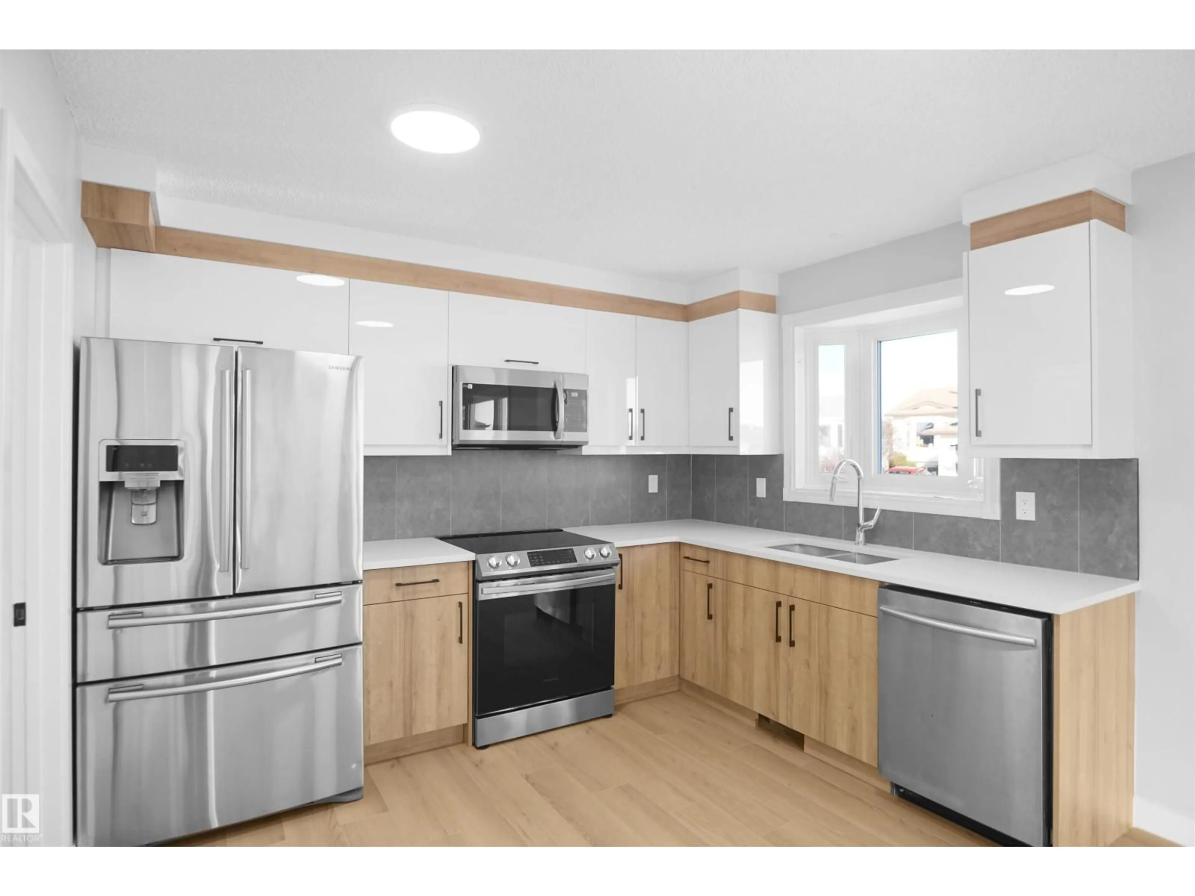 Open concept kitchen, unknown for 3312 44A ST, Edmonton Alberta T6L4W9