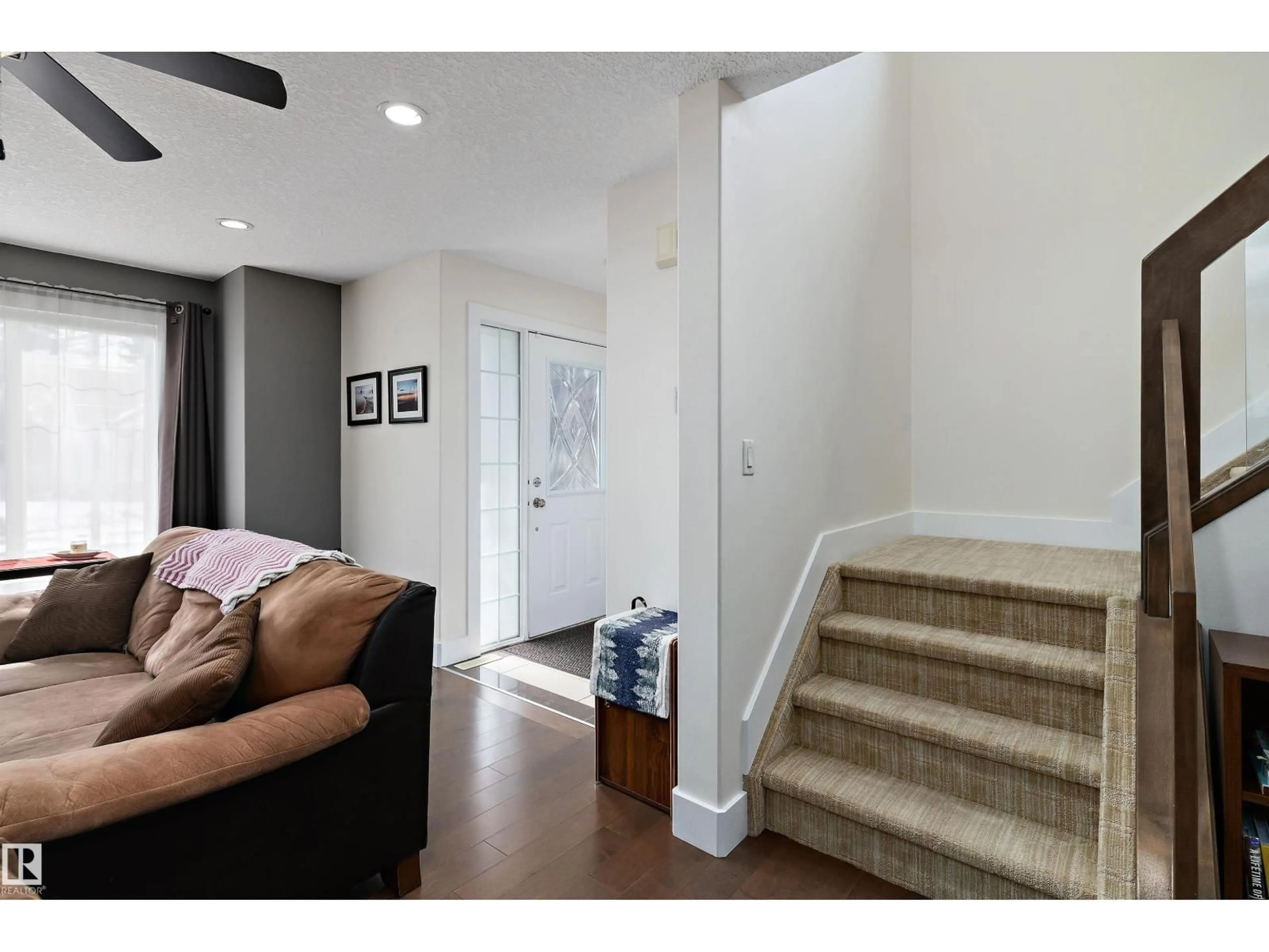 Indoor entryway for 8148 77 AV, Edmonton Alberta T6C0L2