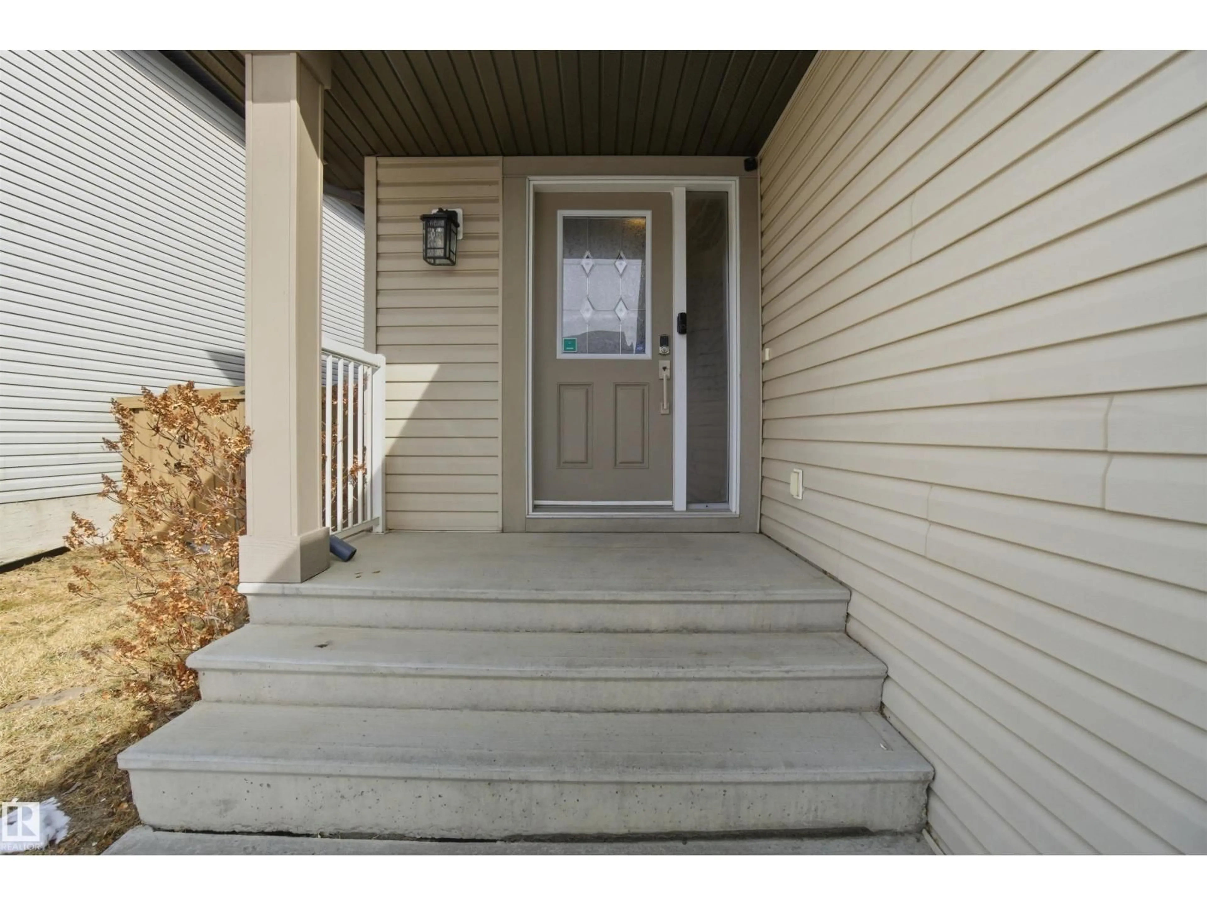 Indoor entryway for 5732 168 AV, Edmonton Alberta T5Y0K5