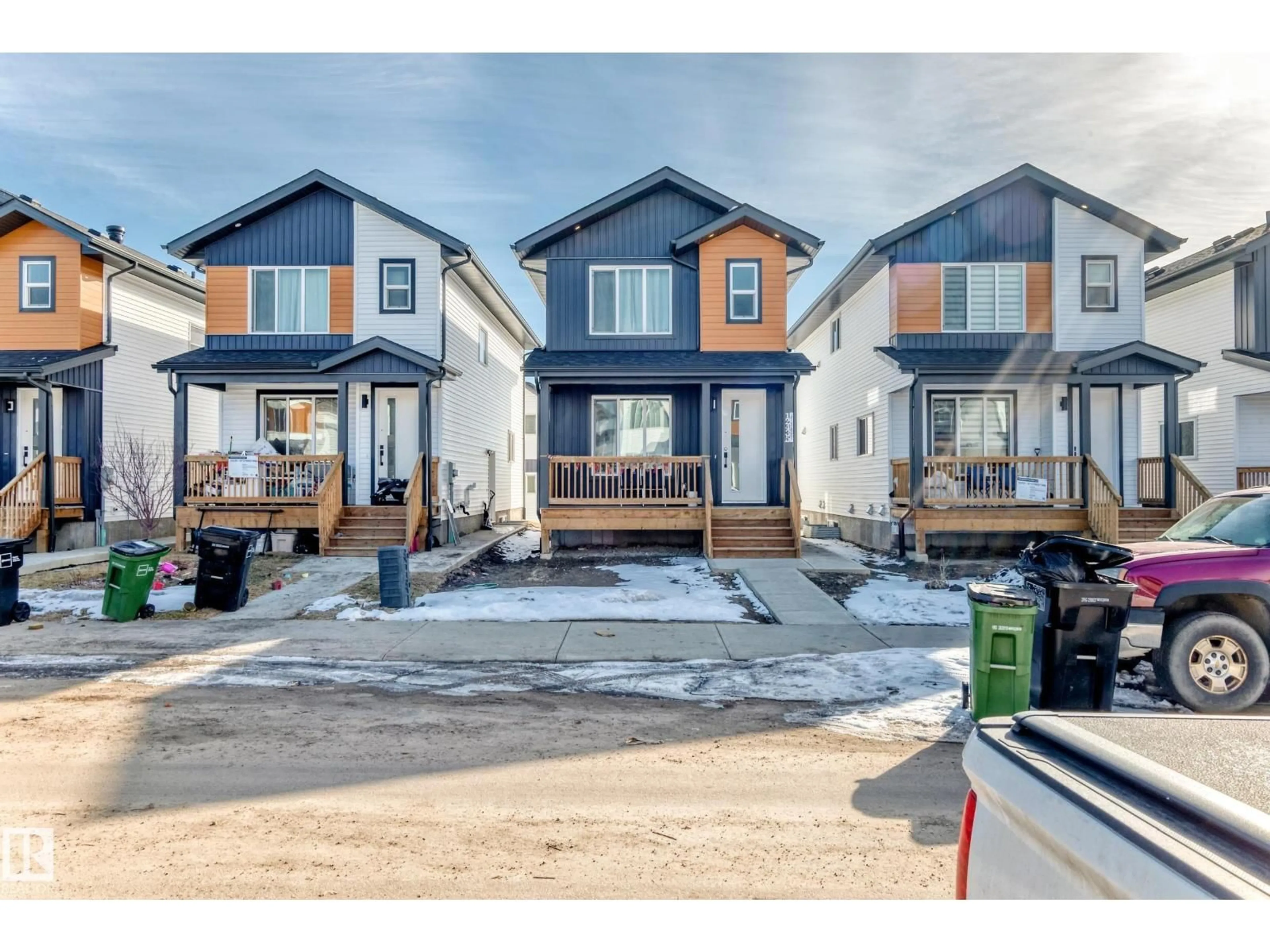 Unknown for 12435 47 ST, Edmonton Alberta T5W5E5