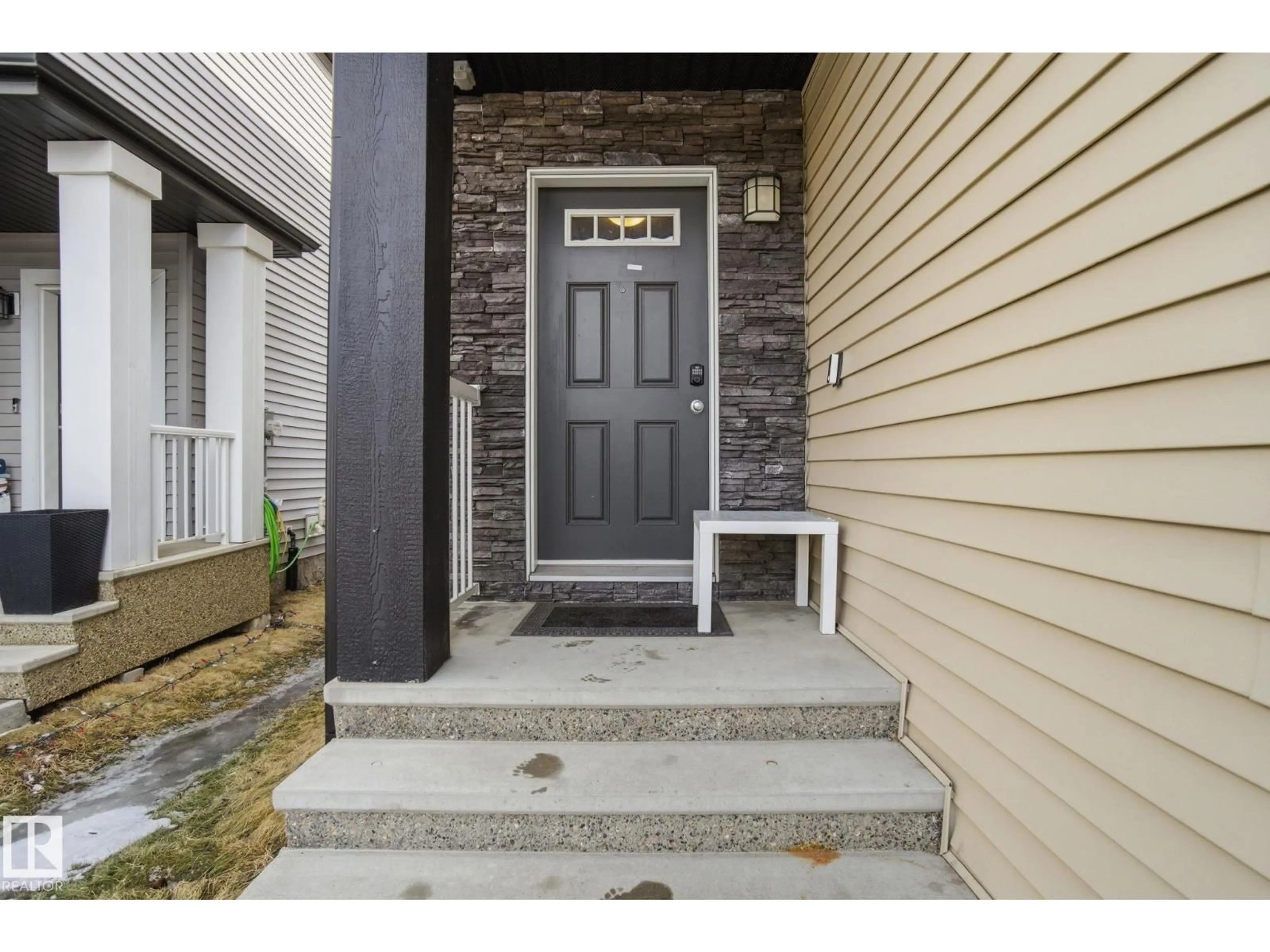 Indoor entryway for SW - 2602 CASEY WY, Edmonton Alberta T6W3N2