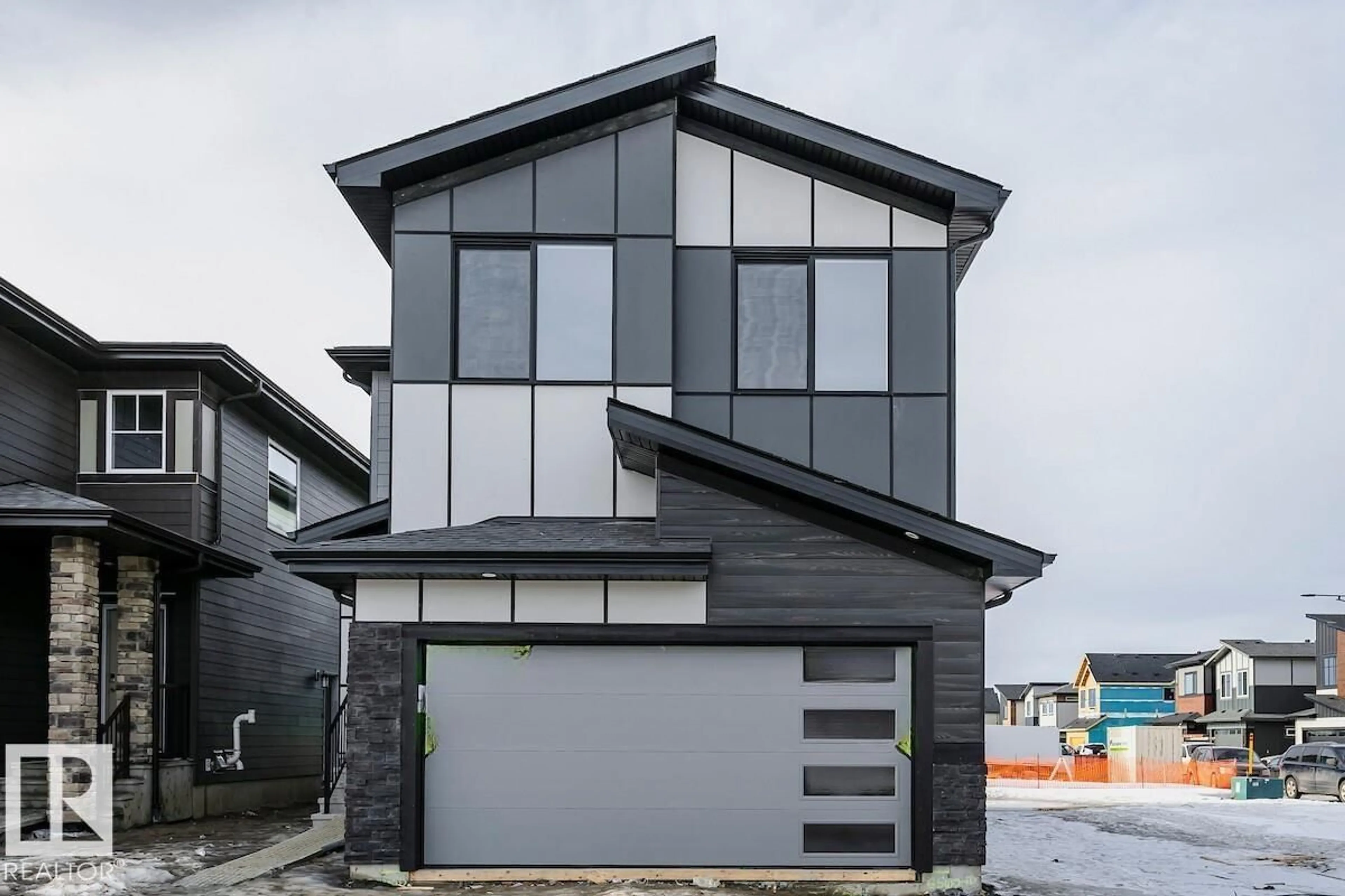 Home with vinyl exterior material, street for 7624 KIMIWAN CR, Edmonton Alberta T6W1A5
