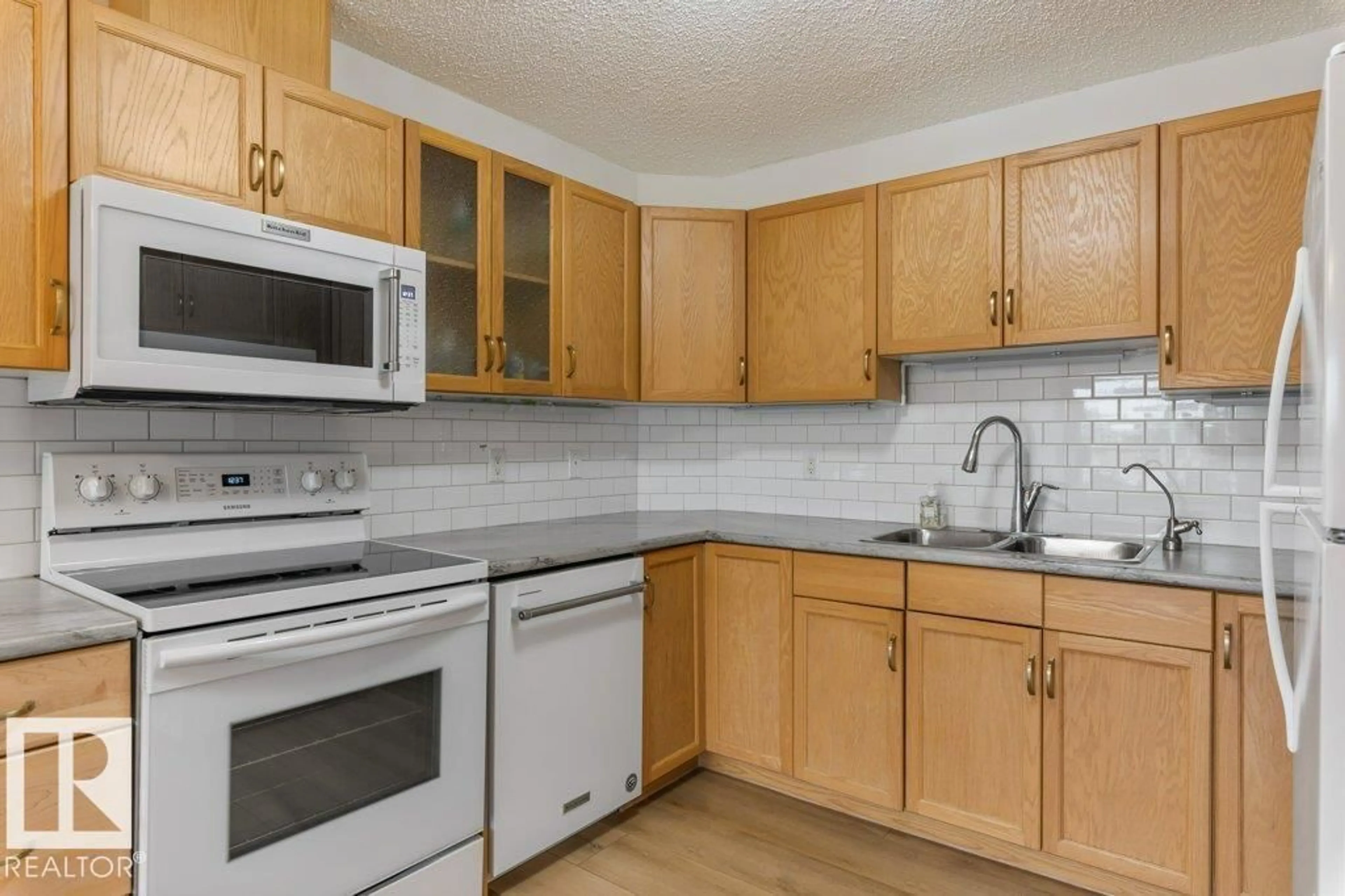 Standard kitchen, unknown for 238 - 2741 55 ST, Edmonton Alberta T6L7G7