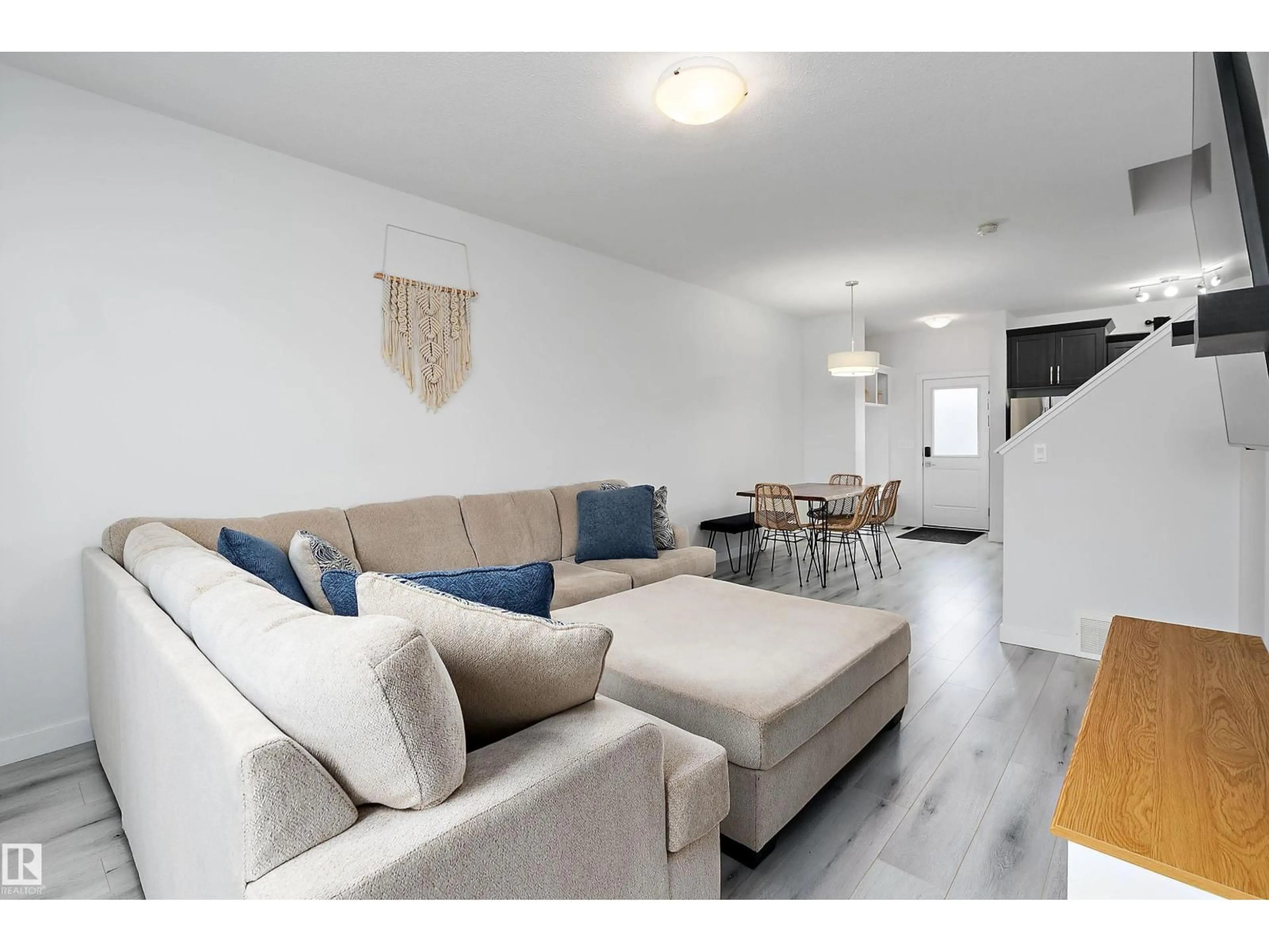 Living room with furniture, unknown for 397 PIONEER RD, Spruce Grove Alberta T7X0T2