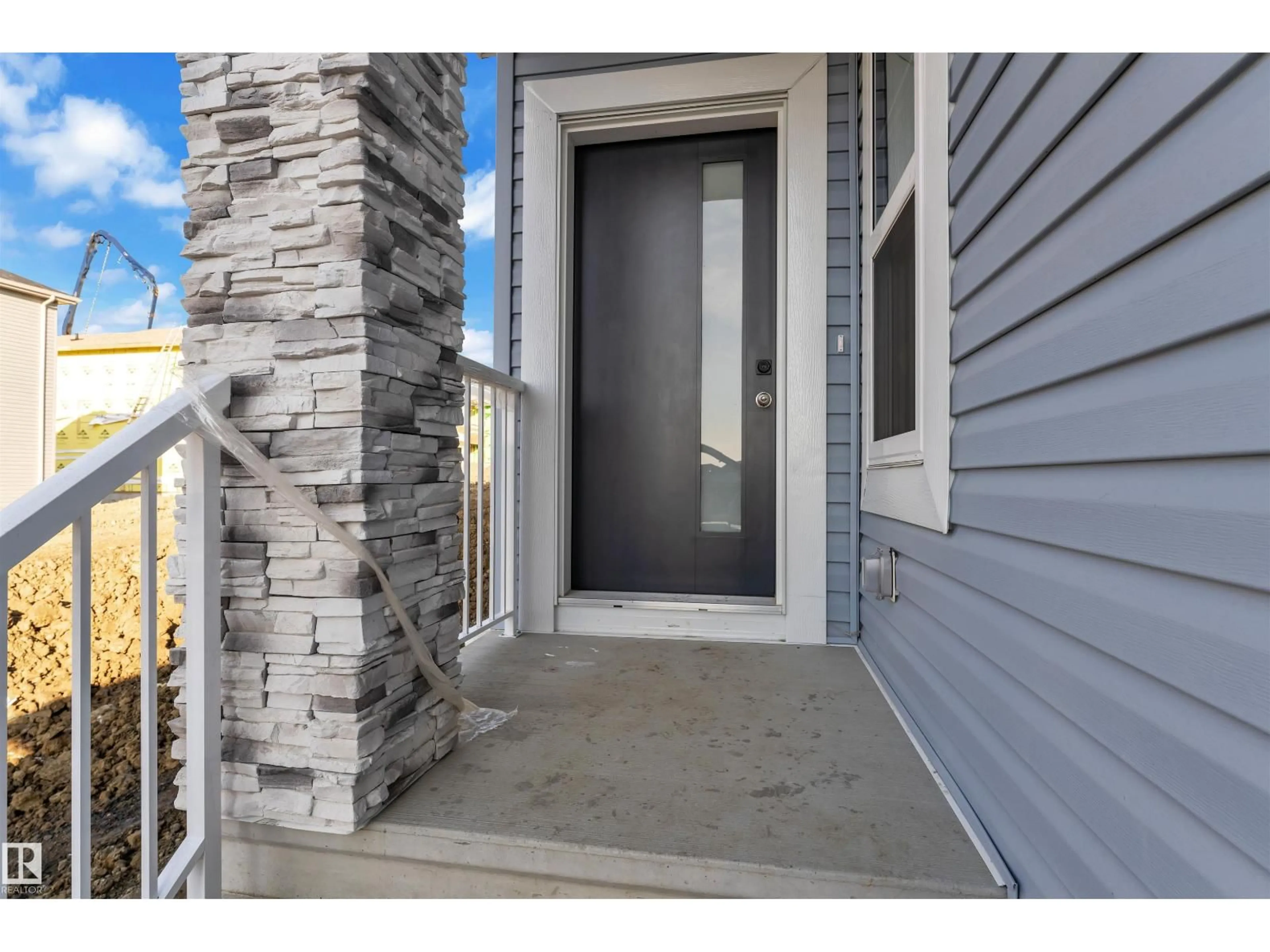 Indoor entryway for 4311 36 ST, Beaumont Alberta T4X3G8