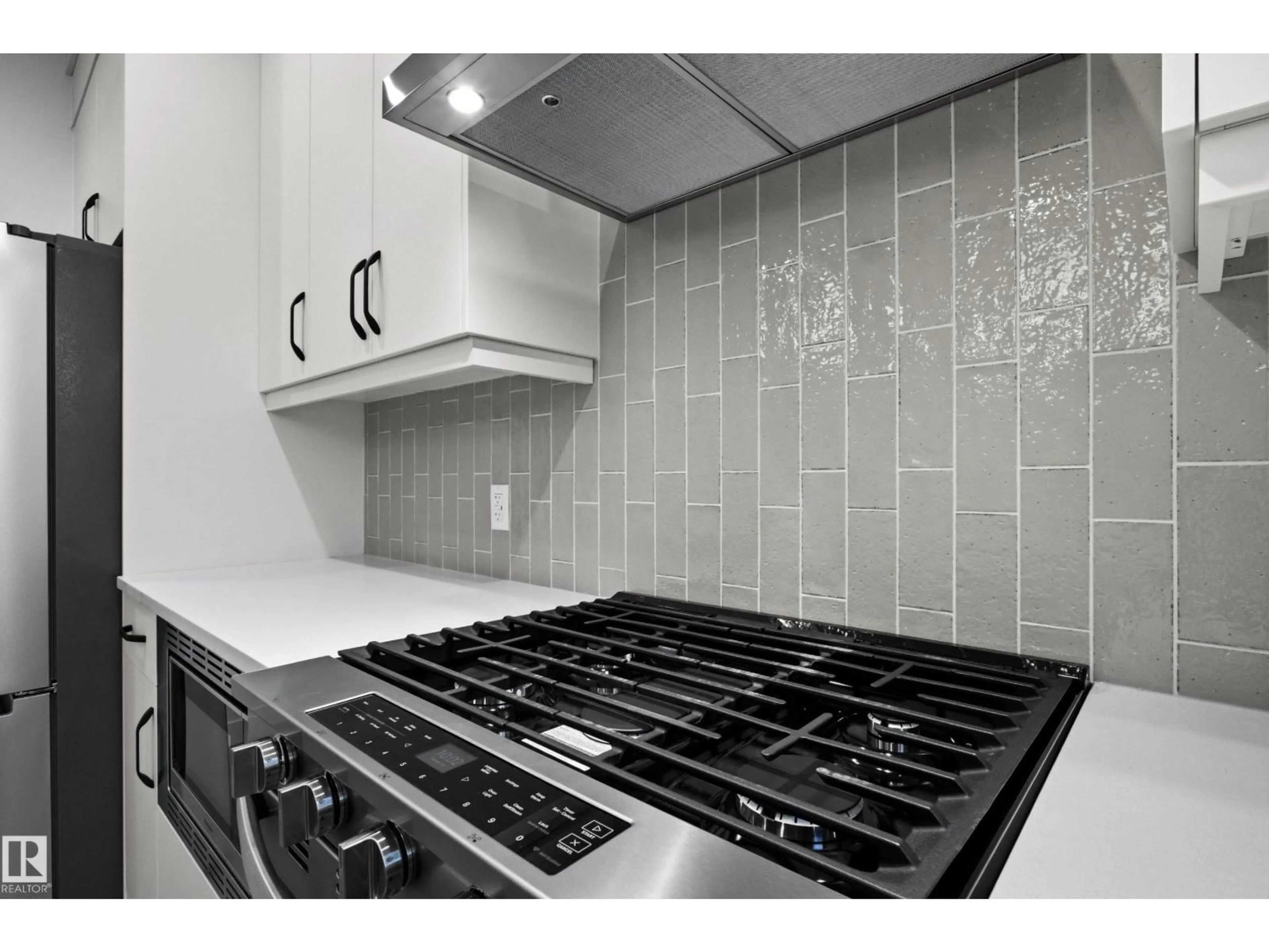 Standard kitchen, ceramic/tile floor for LI SW - 270 PATERSON LINK, Edmonton Alberta T6W5V2