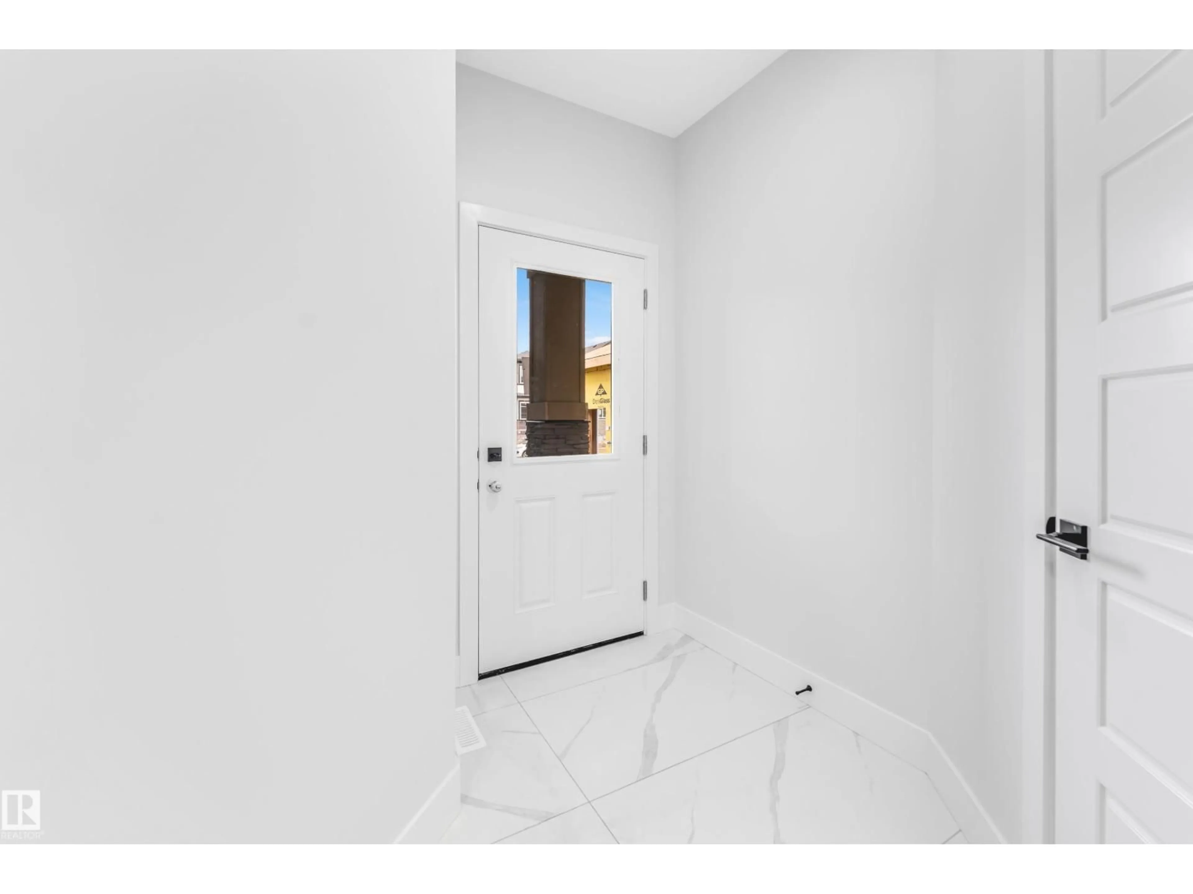 Indoor entryway for 4306 36 ST, Beaumont Alberta T4X3G6