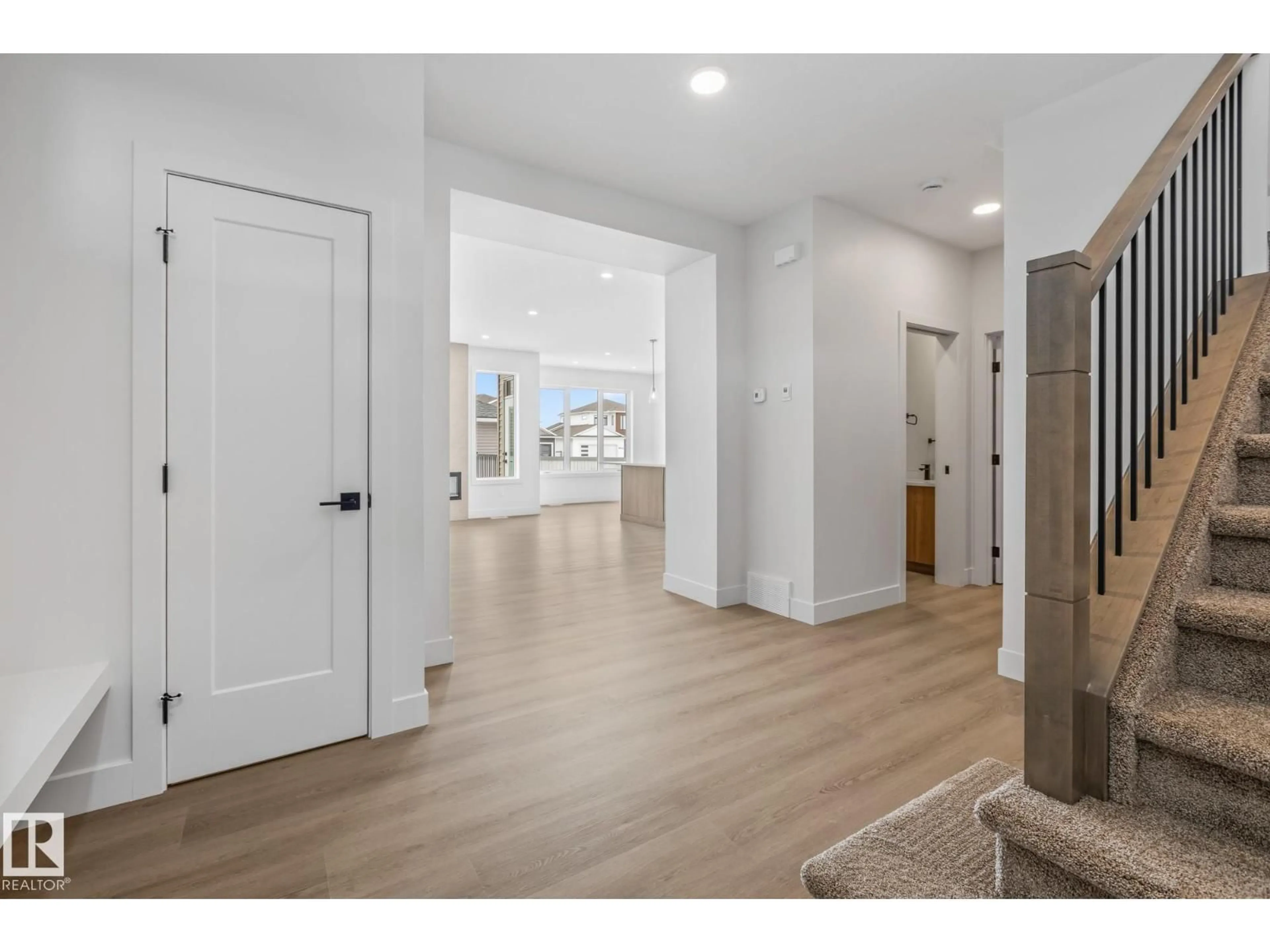 Indoor entryway for 9624 89A STREET, Morinville Alberta T8R2R6