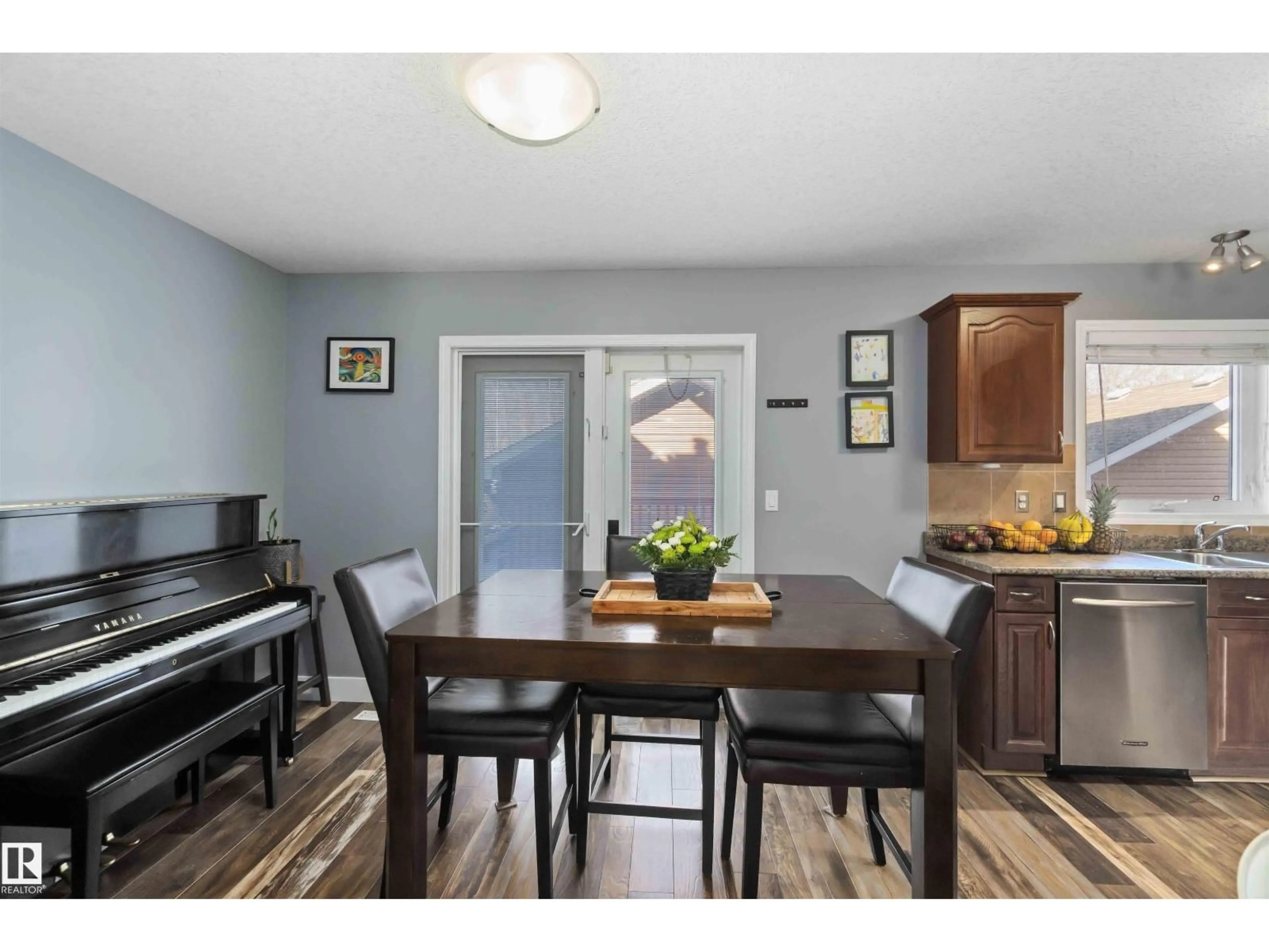 Unknown for 3818 53 ST, Gibbons Alberta T0A1N0