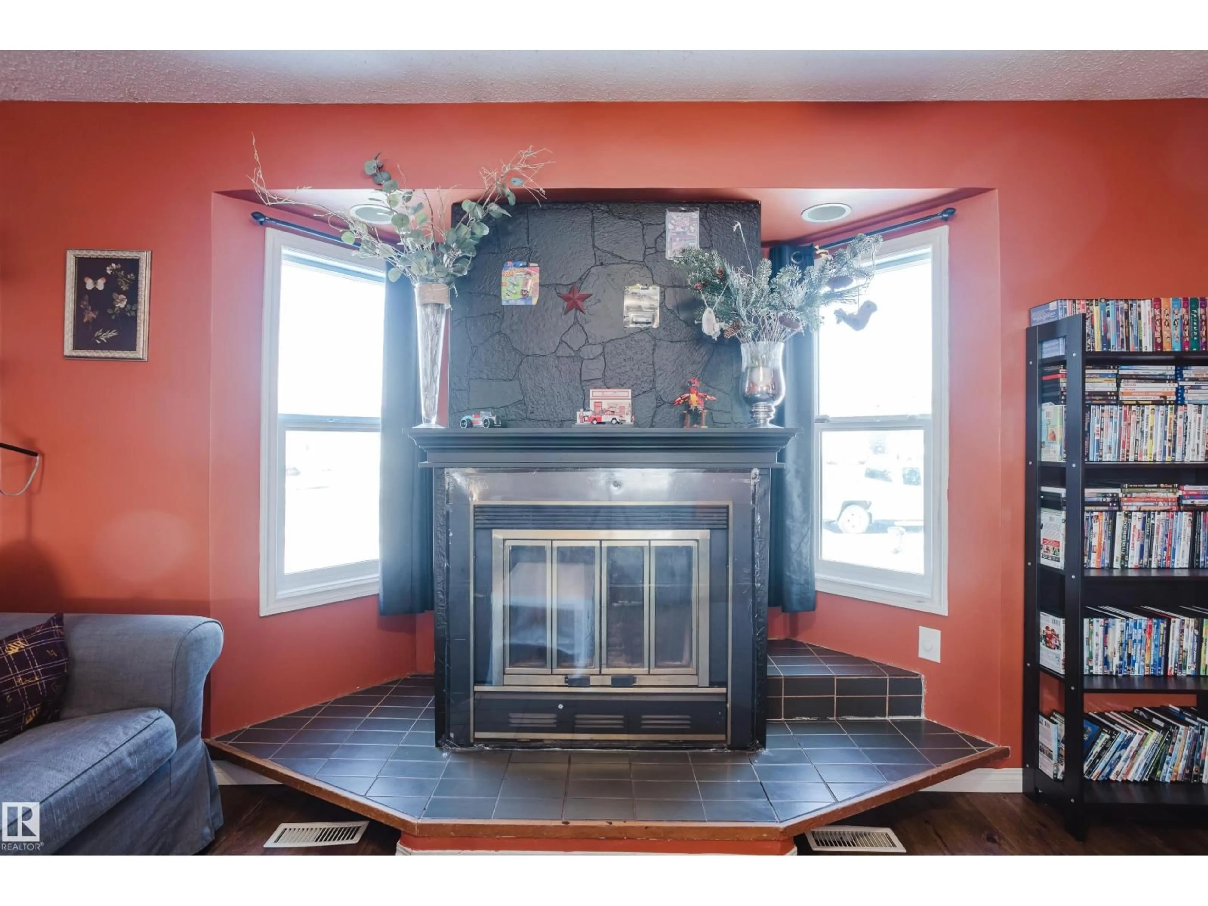 Unknown for NW - 8707 151 AV, Edmonton Alberta T5E5Y1