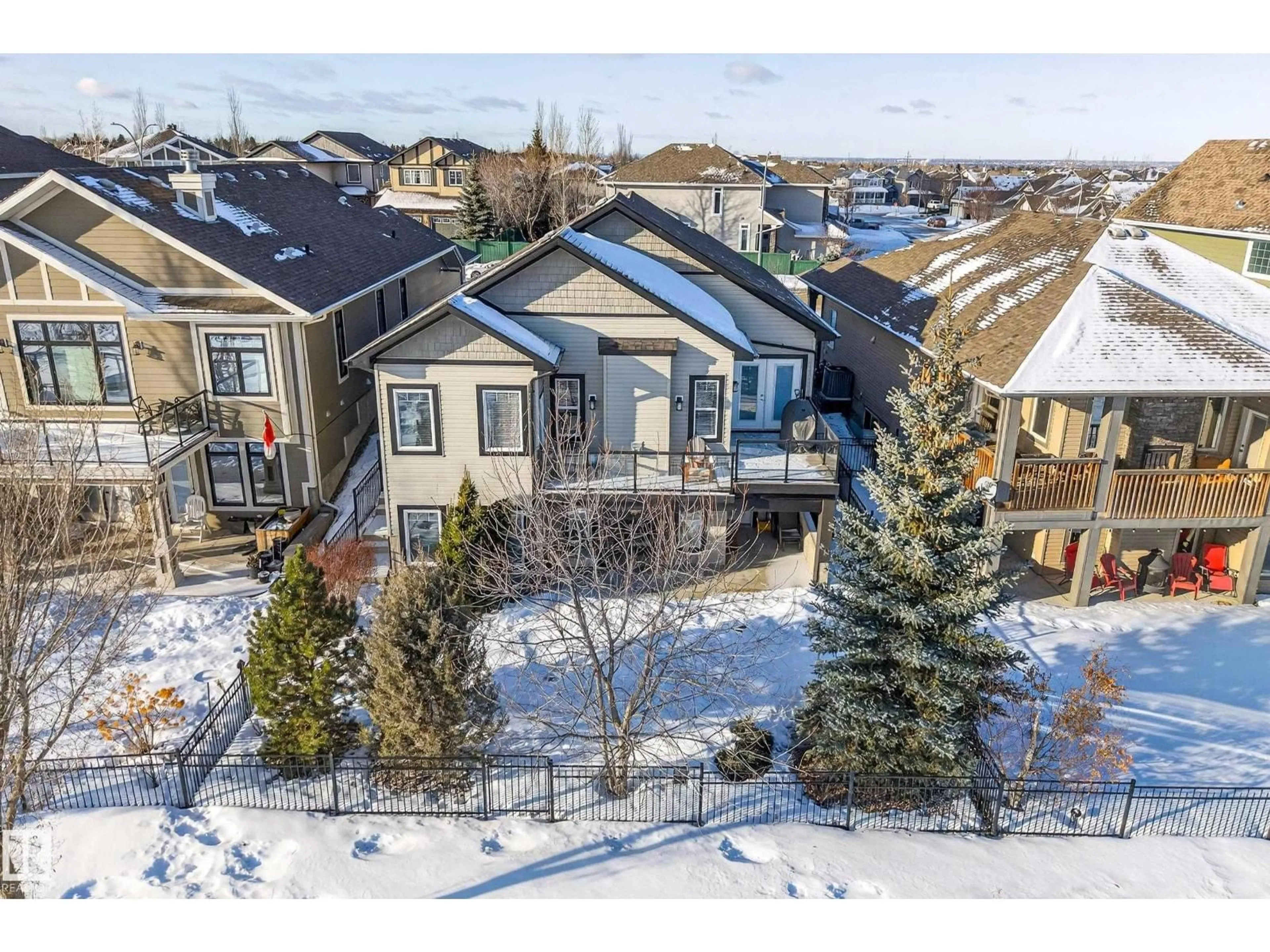 A pic from outside/outdoor area/front of a property/back of a property/a pic from drone, unknown for 5028 CEYLON CL, Sherwood Park Alberta T8H0H5