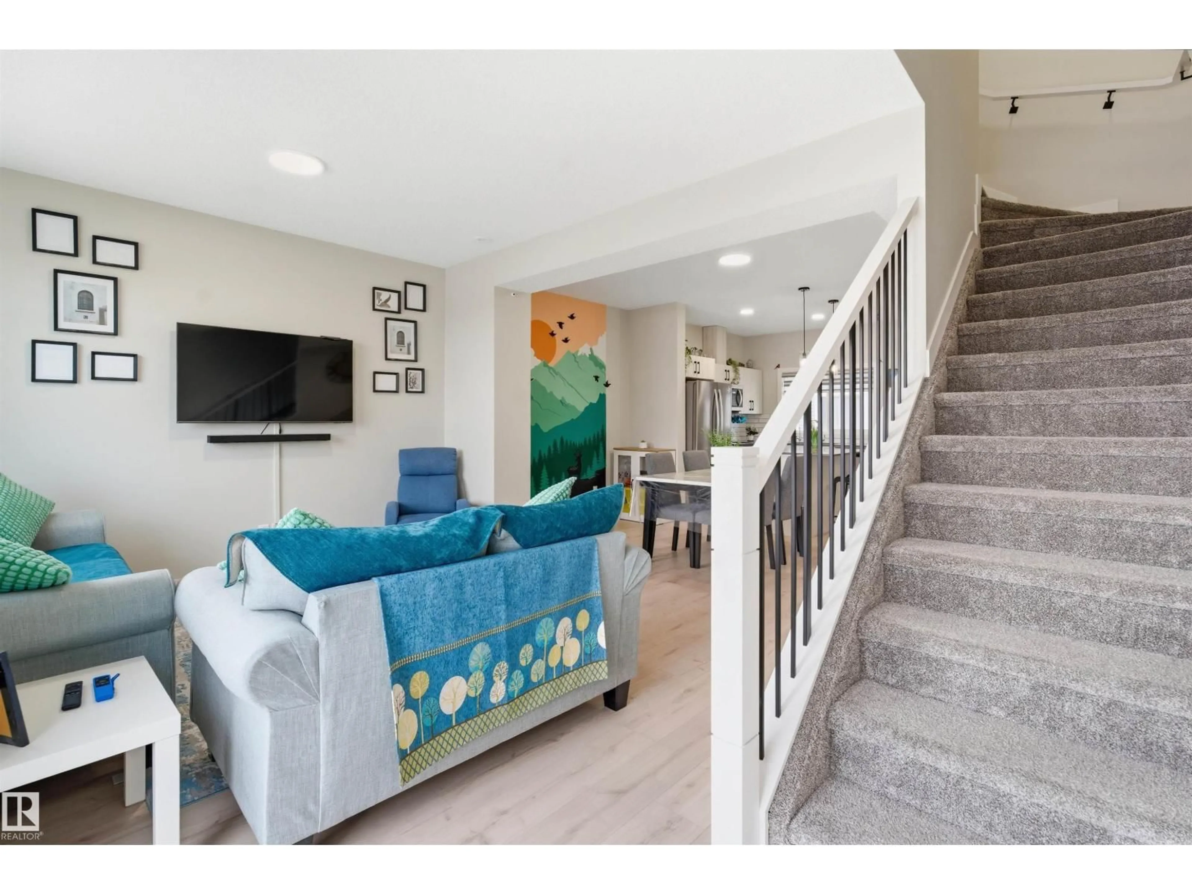 Unknown for 6208 CARTMELL COURT, Edmonton Alberta T6W5A7