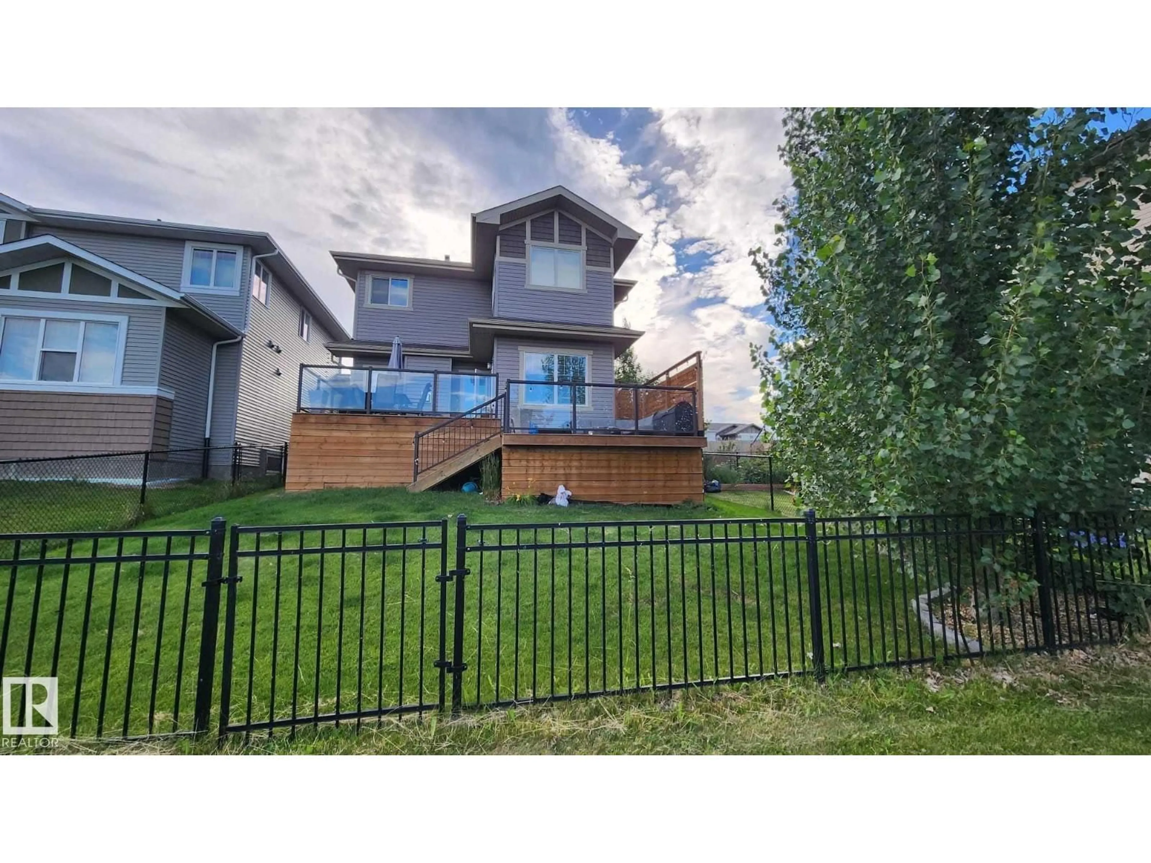A pic from outside/outdoor area/front of a property/back of a property/a pic from drone, mountain view for 1564 CHAPMAN WY, Edmonton Alberta T6W0Z1